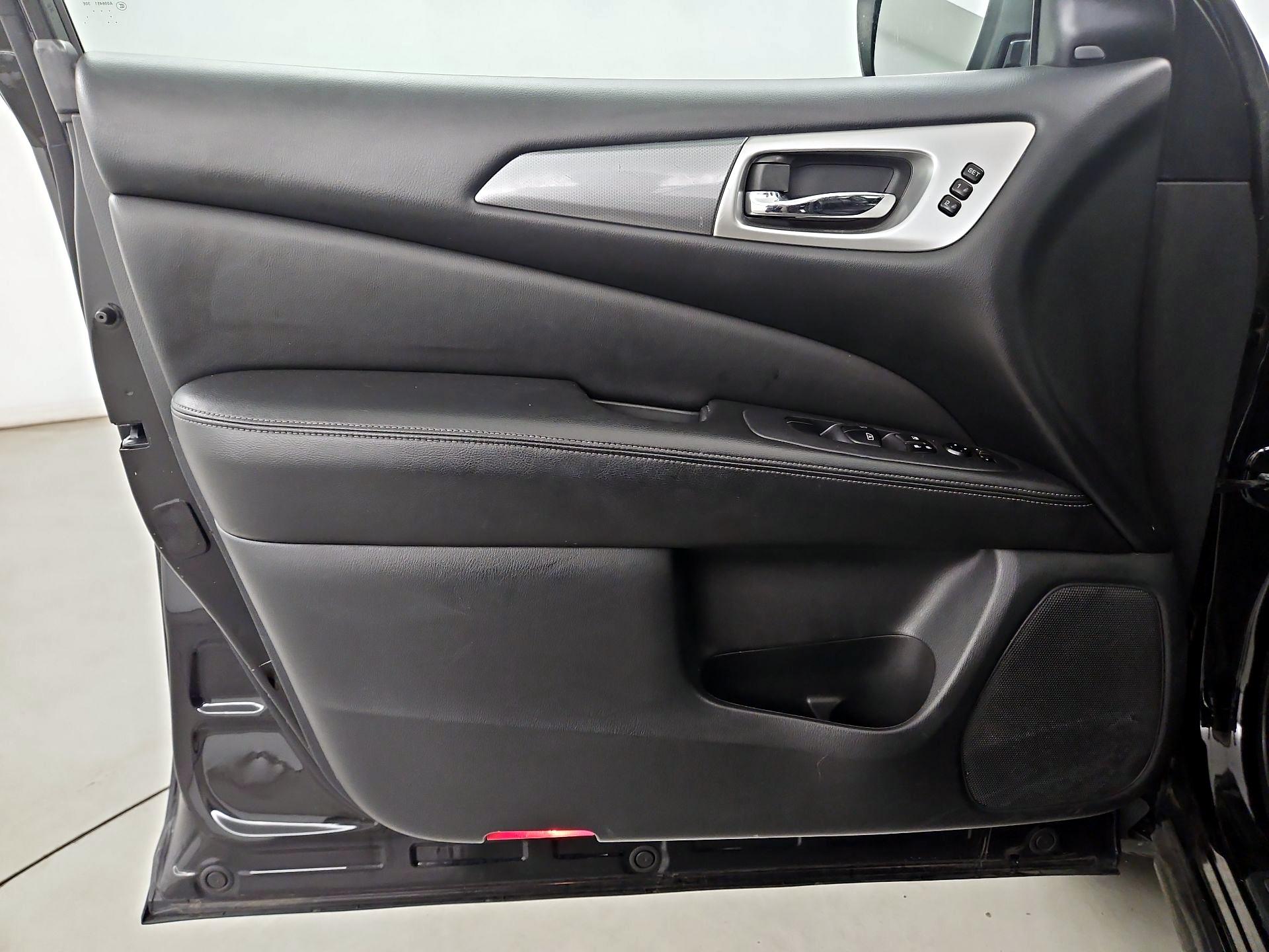 Thumbnail: 2018 Nissan Pathfinder - 12