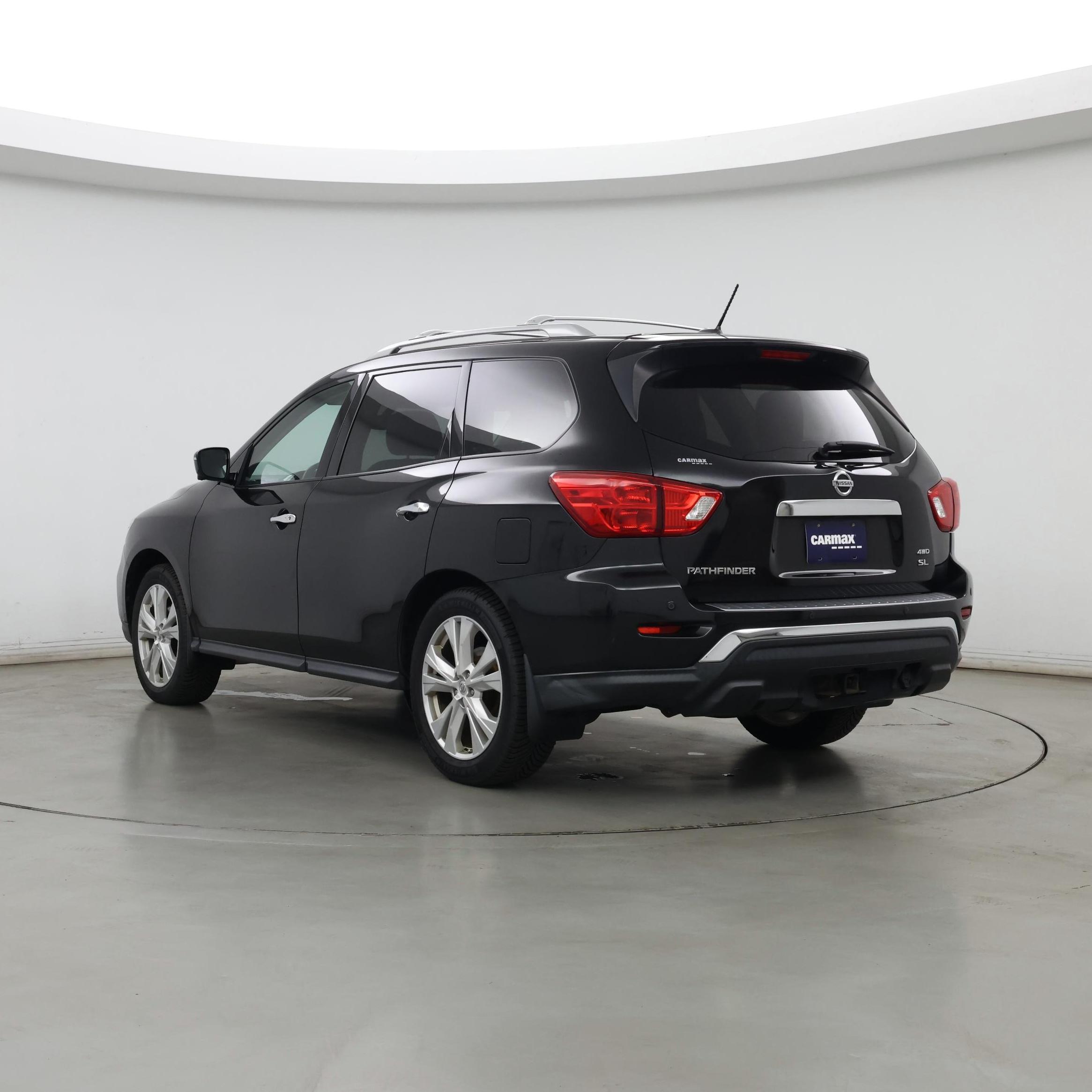 Thumbnail: 2018 Nissan Pathfinder - 2