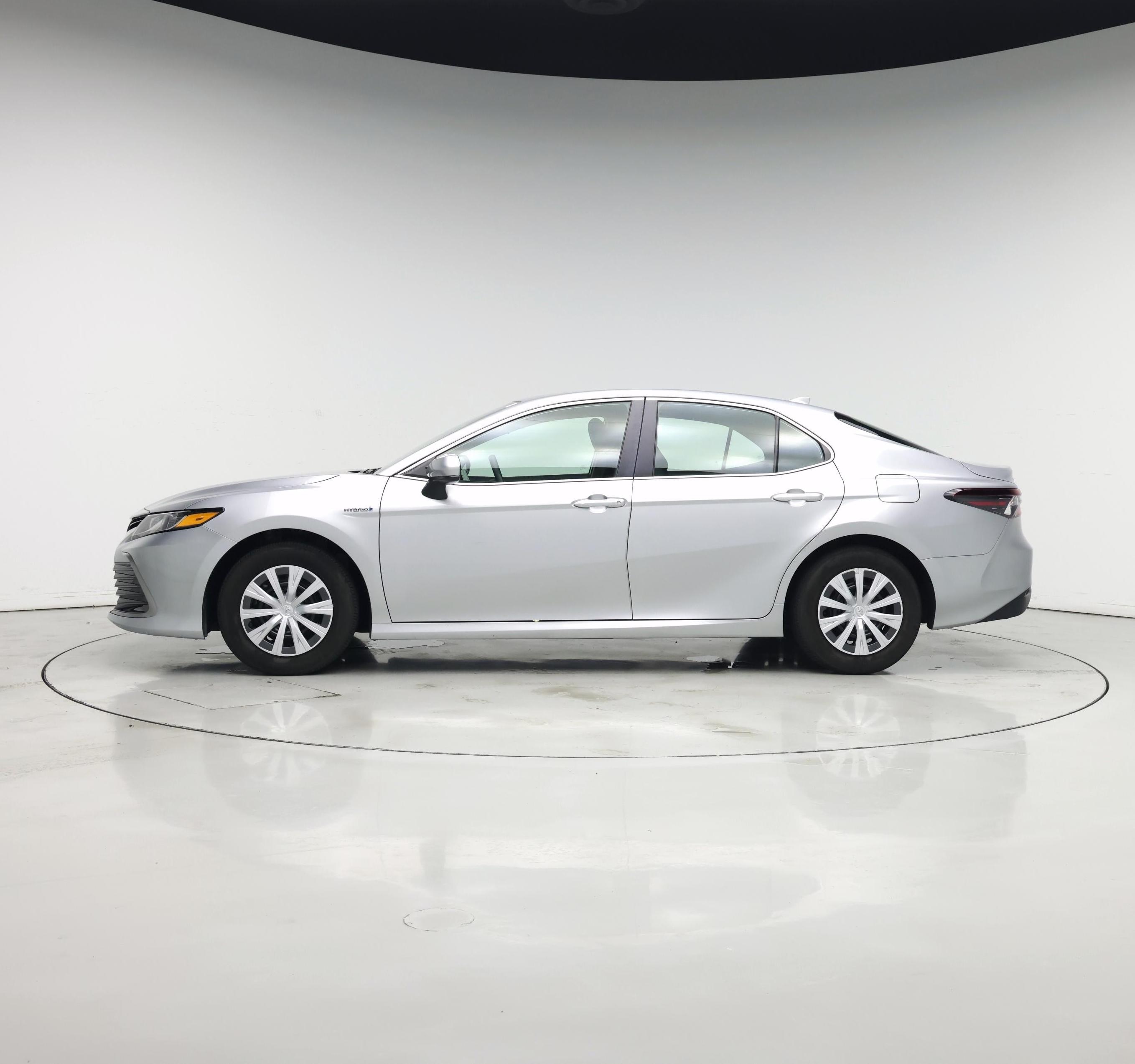 Thumbnail: 2021 Toyota Camry - 3