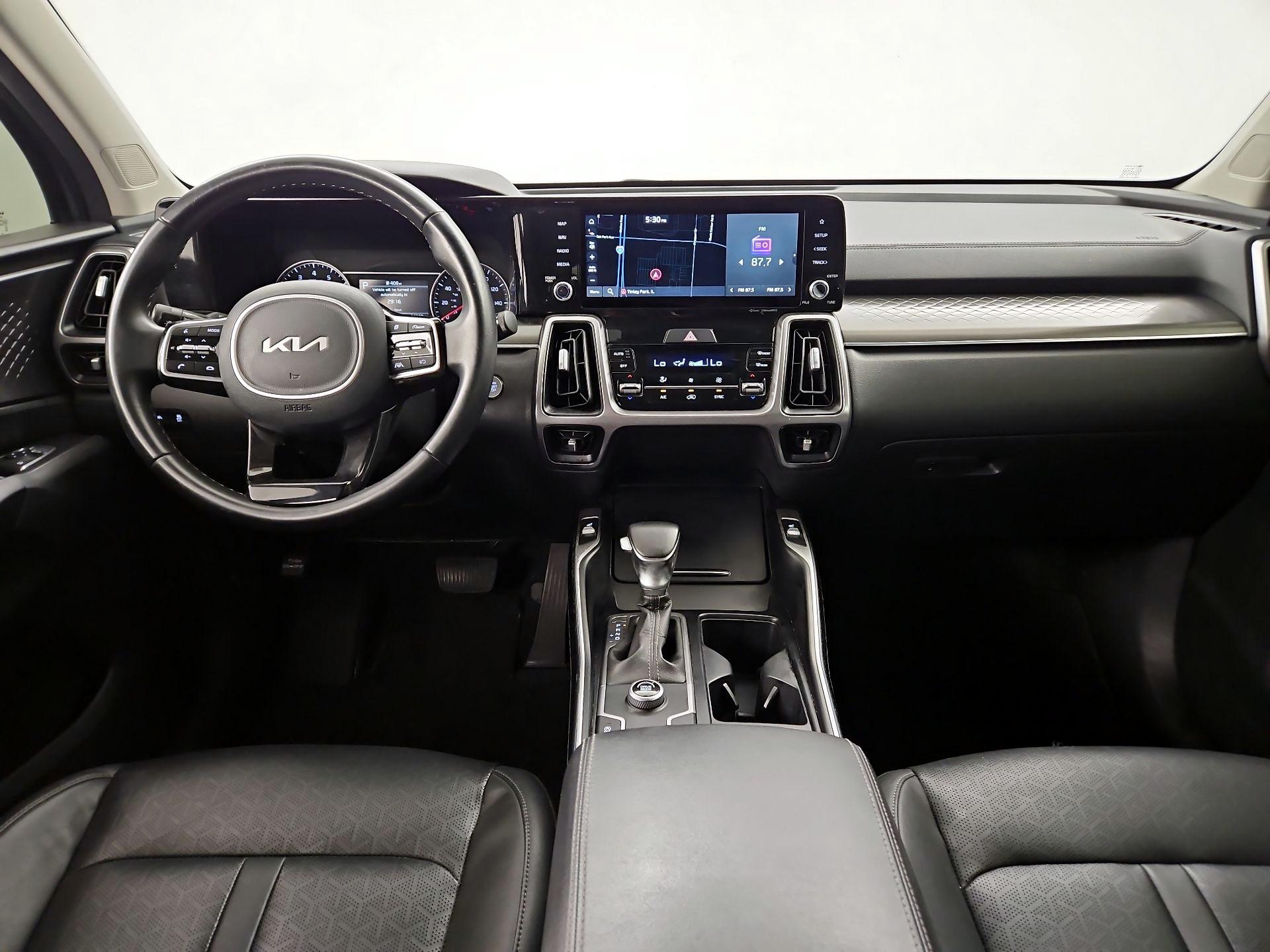 Thumbnail: 2022 Kia Sorento - 9