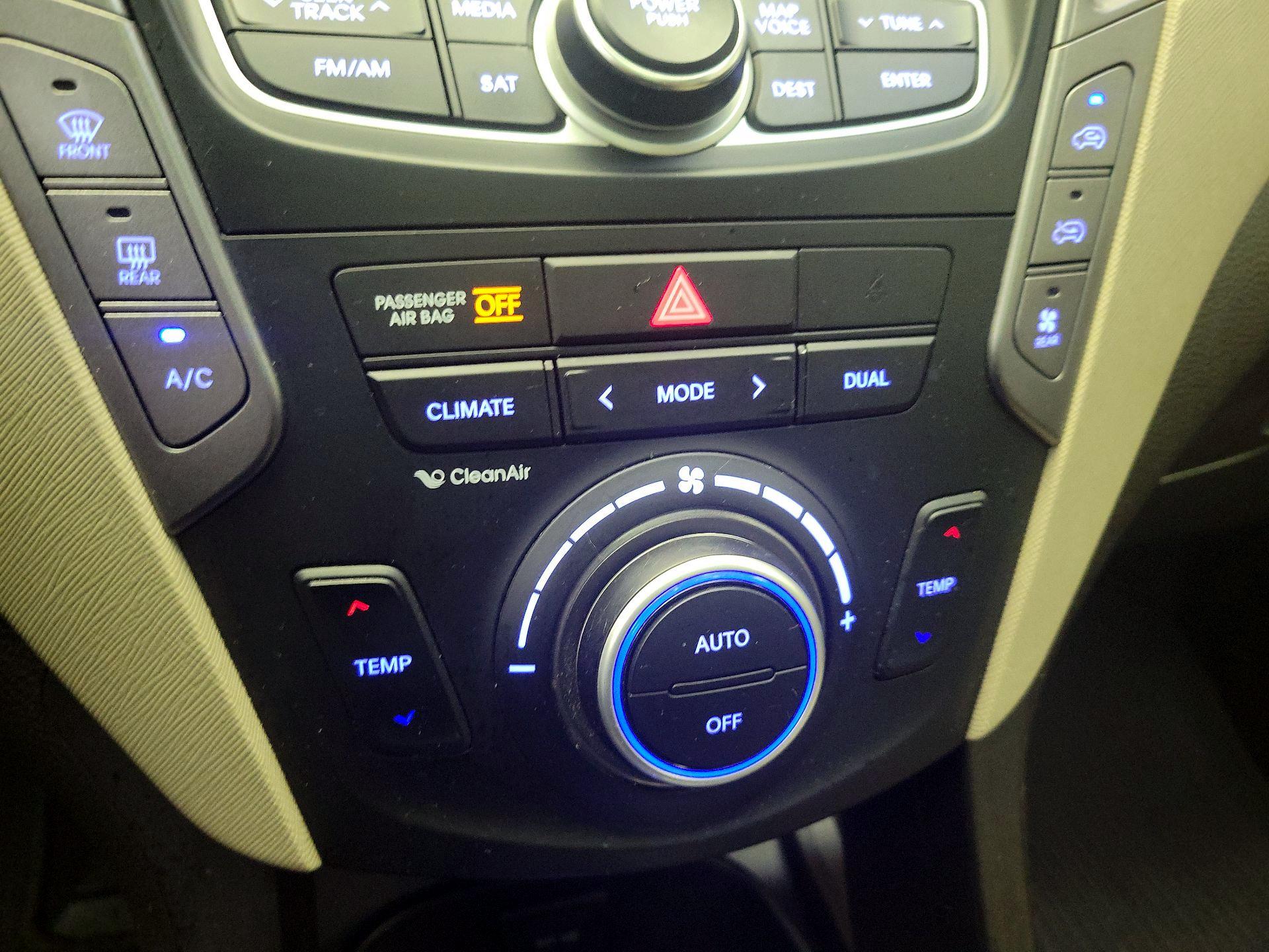Thumbnail: 2015 Hyundai Santa Fe - 17