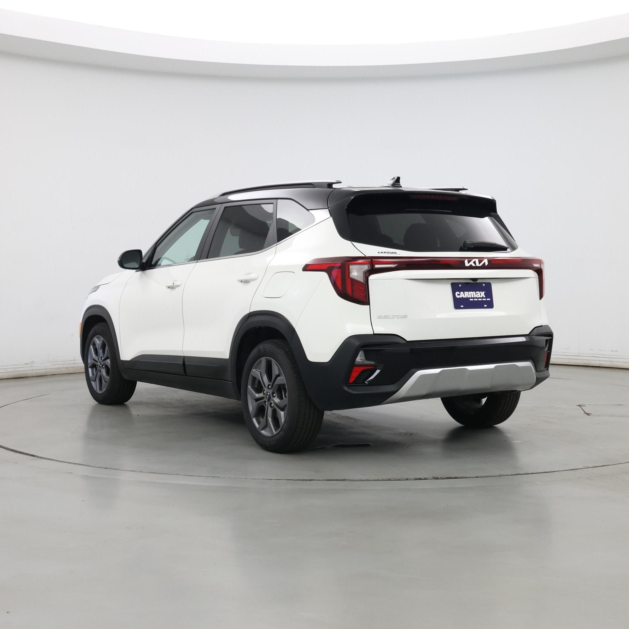 Thumbnail: 2024 Kia Seltos - 2