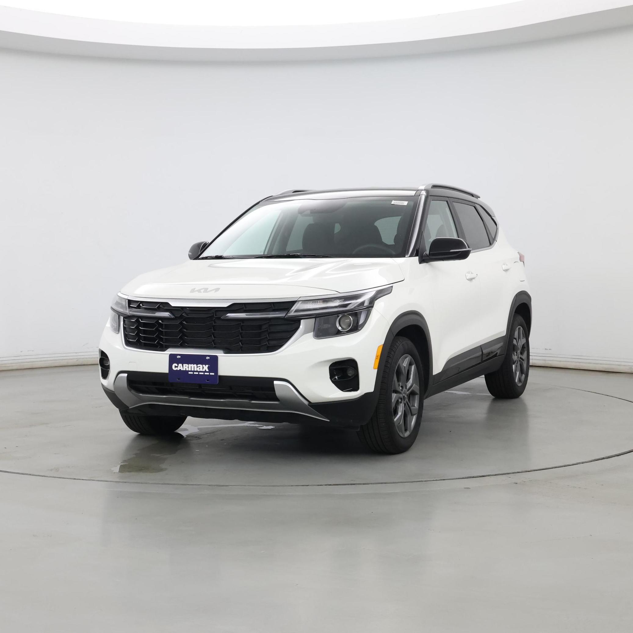Thumbnail: 2024 Kia Seltos - 4