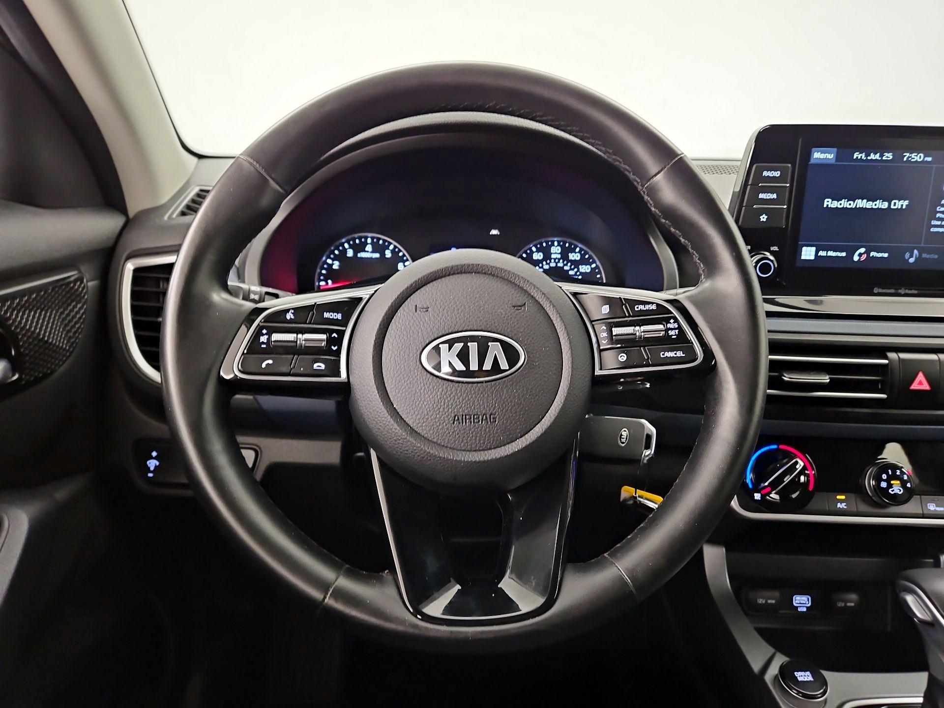 Thumbnail: 2021 Kia Seltos - 10