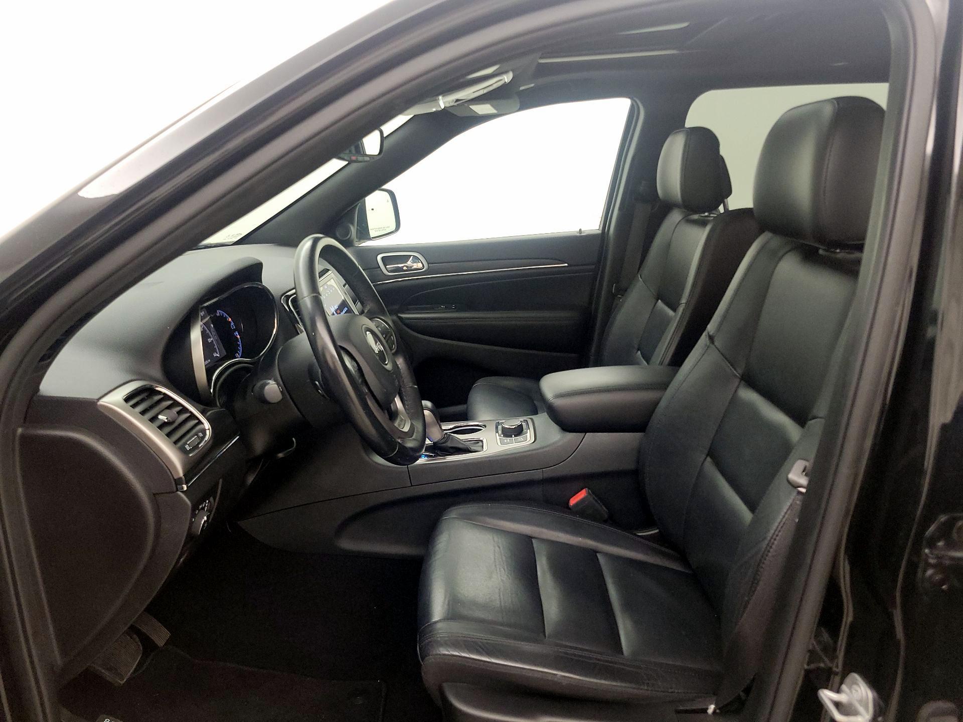 Thumbnail: 2020 Jeep Grand Cherokee - 11