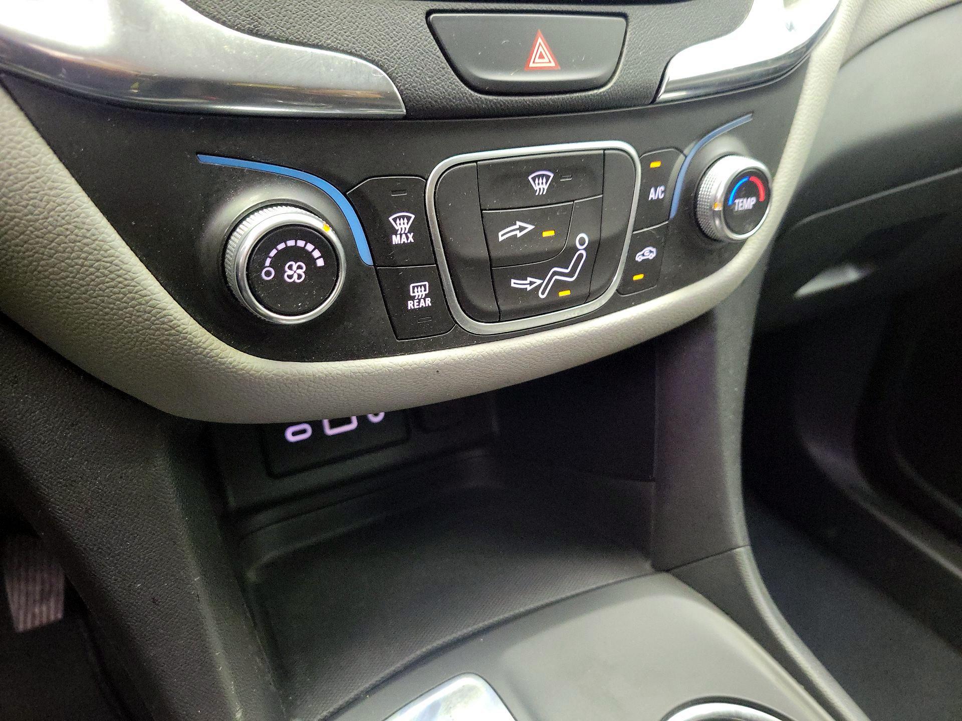 Thumbnail: 2020 Chevrolet Equinox - 16
