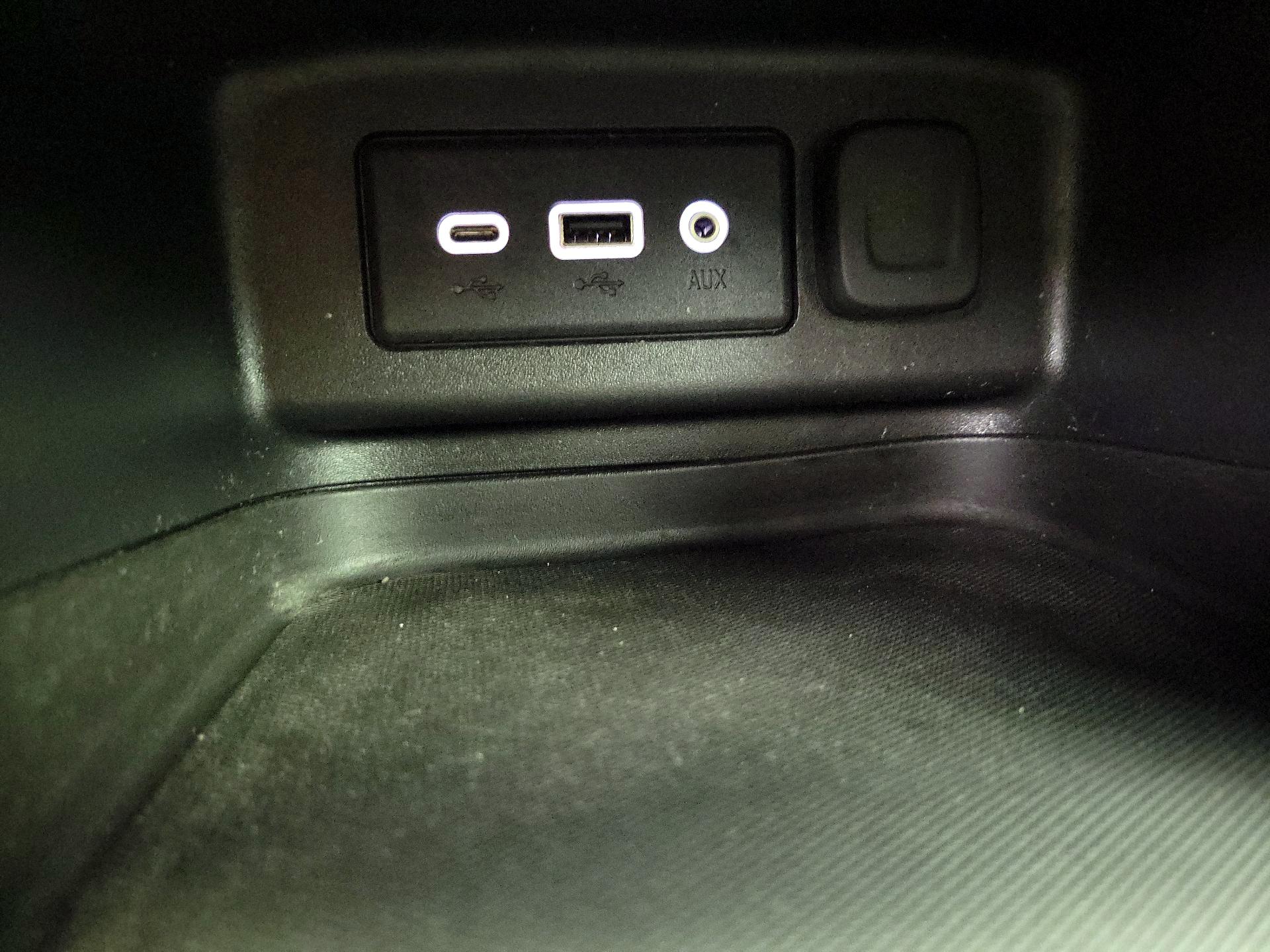 Thumbnail: 2020 Chevrolet Equinox - 18