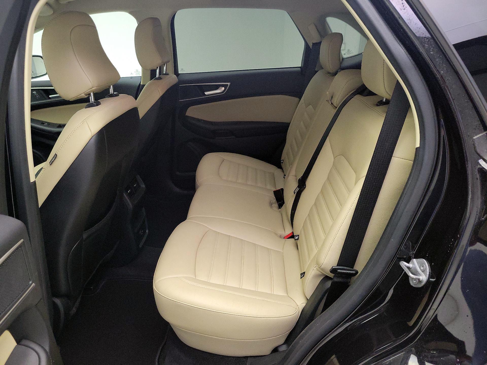 Thumbnail: 2022 Ford Edge - 19
