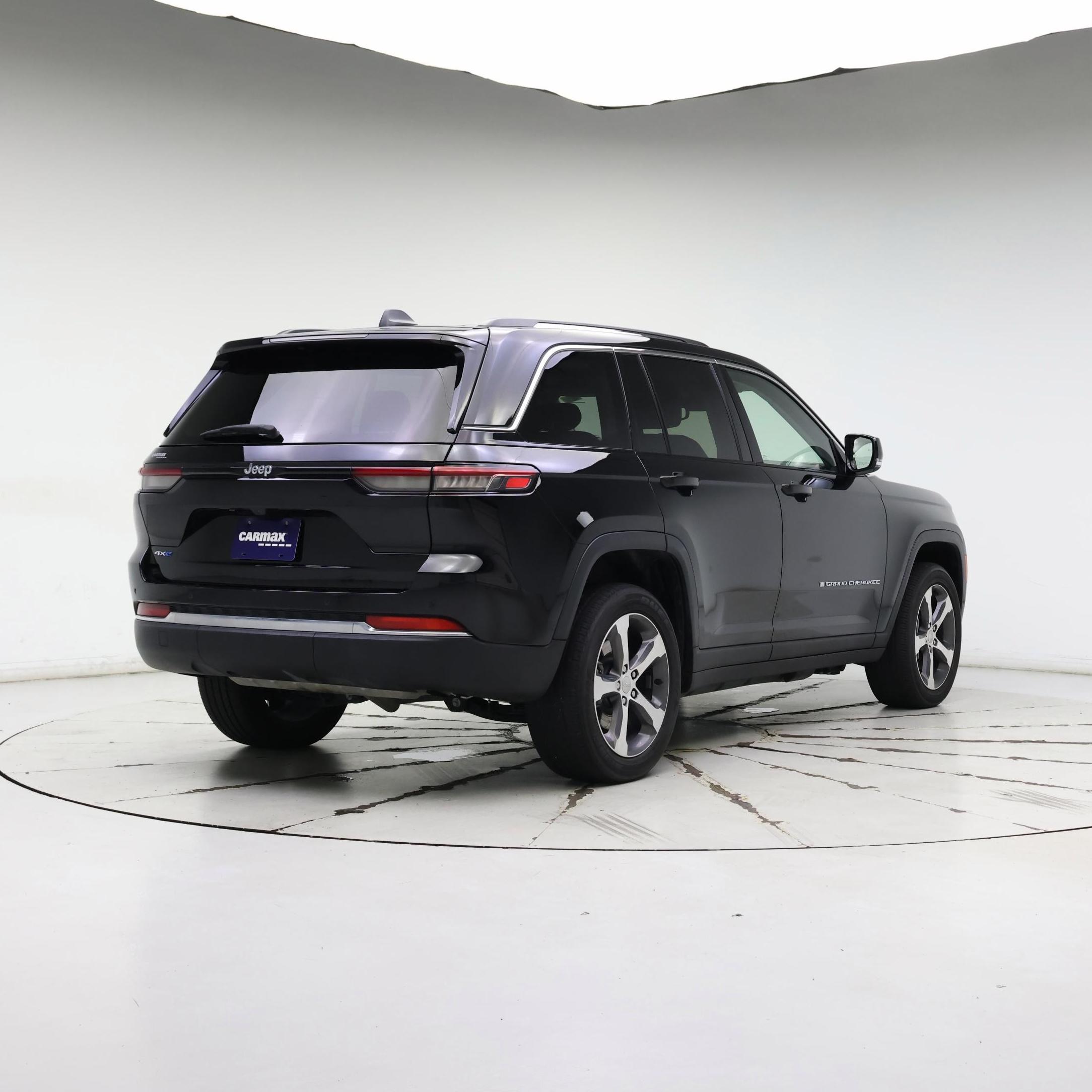 Thumbnail: 2023 Jeep Grand Cherokee - 8