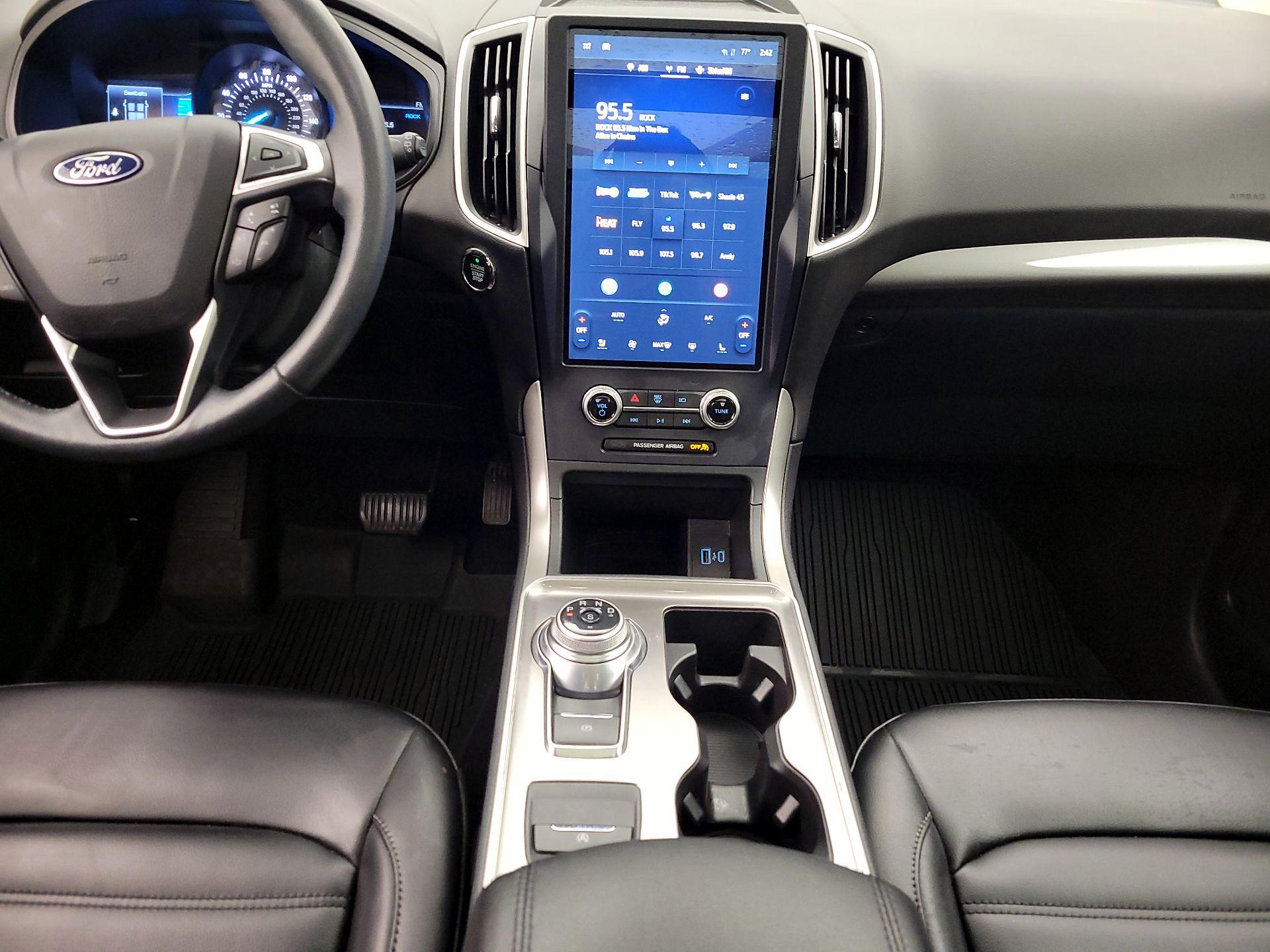 Thumbnail: 2023 Ford Edge - 17