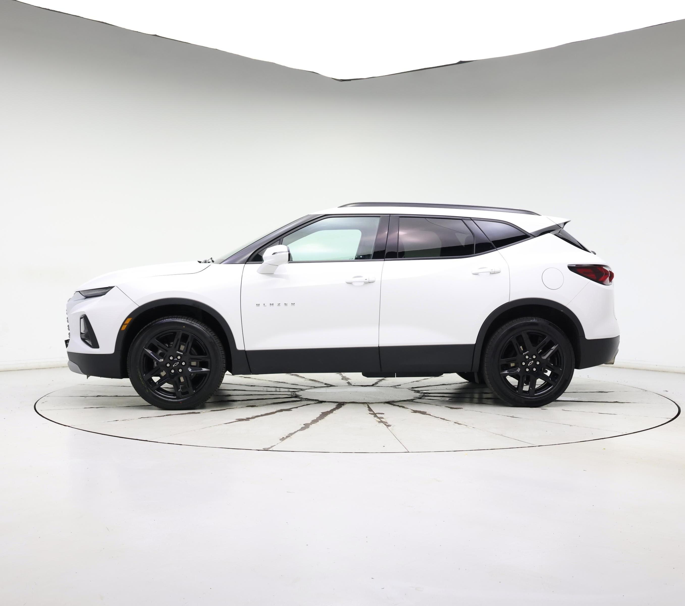 Thumbnail: 2022 Chevrolet Blazer - 3