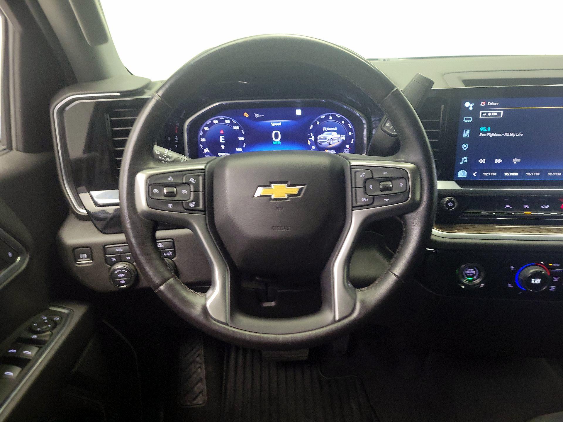 Thumbnail: 2022 Chevrolet Silverado 1500 - 10