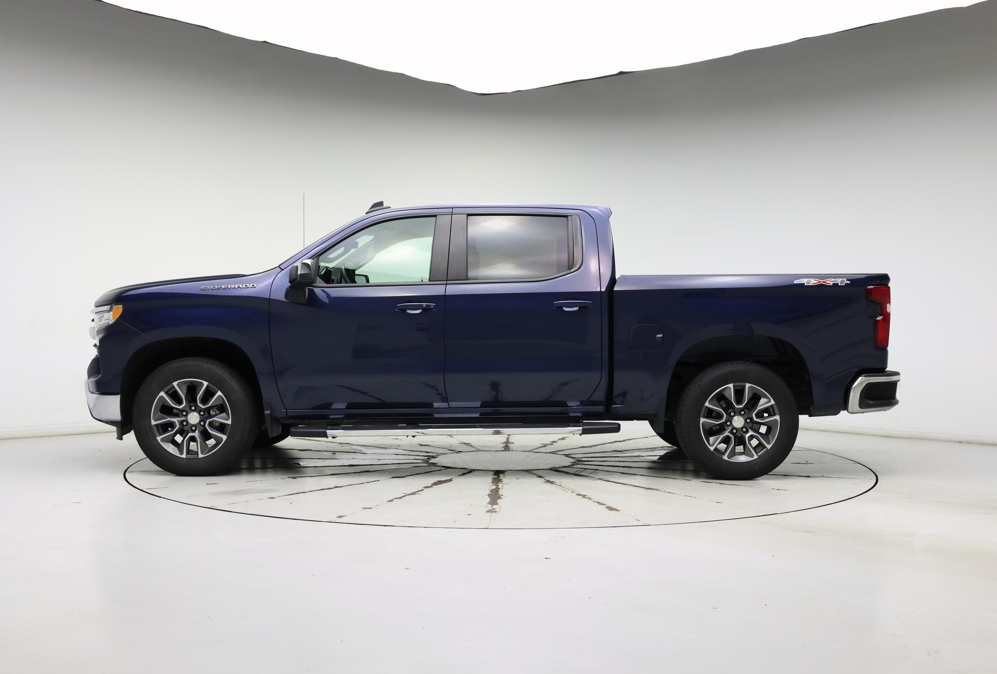 Thumbnail: 2022 Chevrolet Silverado 1500 - 3