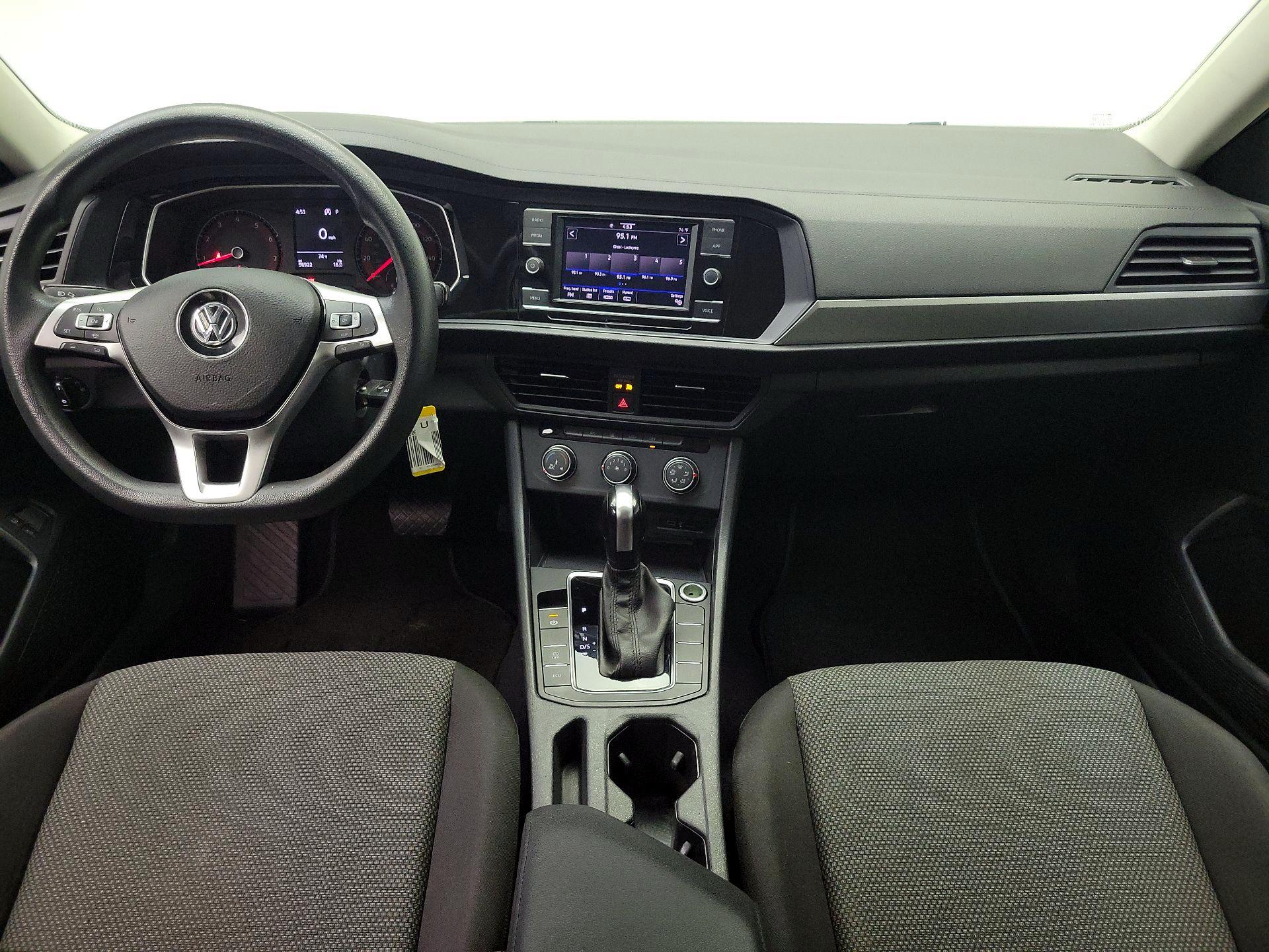 Thumbnail: 2021 Volkswagen Jetta - 9