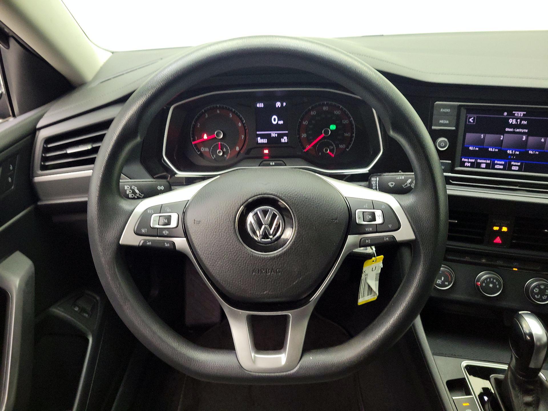 Thumbnail: 2021 Volkswagen Jetta - 10