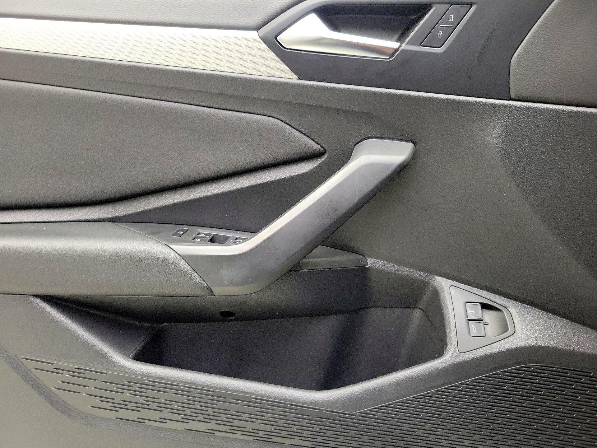 Thumbnail: 2021 Volkswagen Jetta - 12