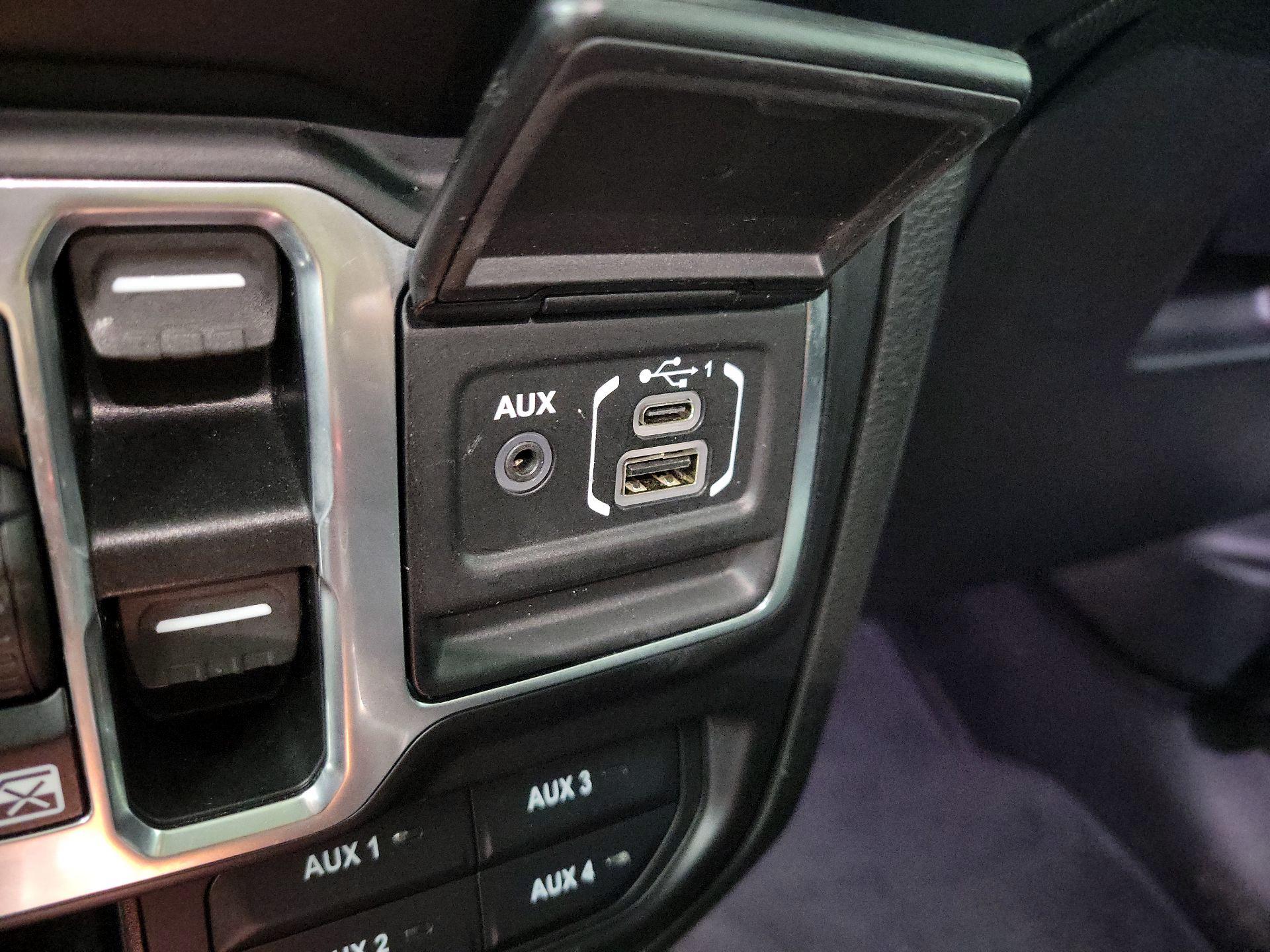 Thumbnail: 2022 Jeep Gladiator - 19