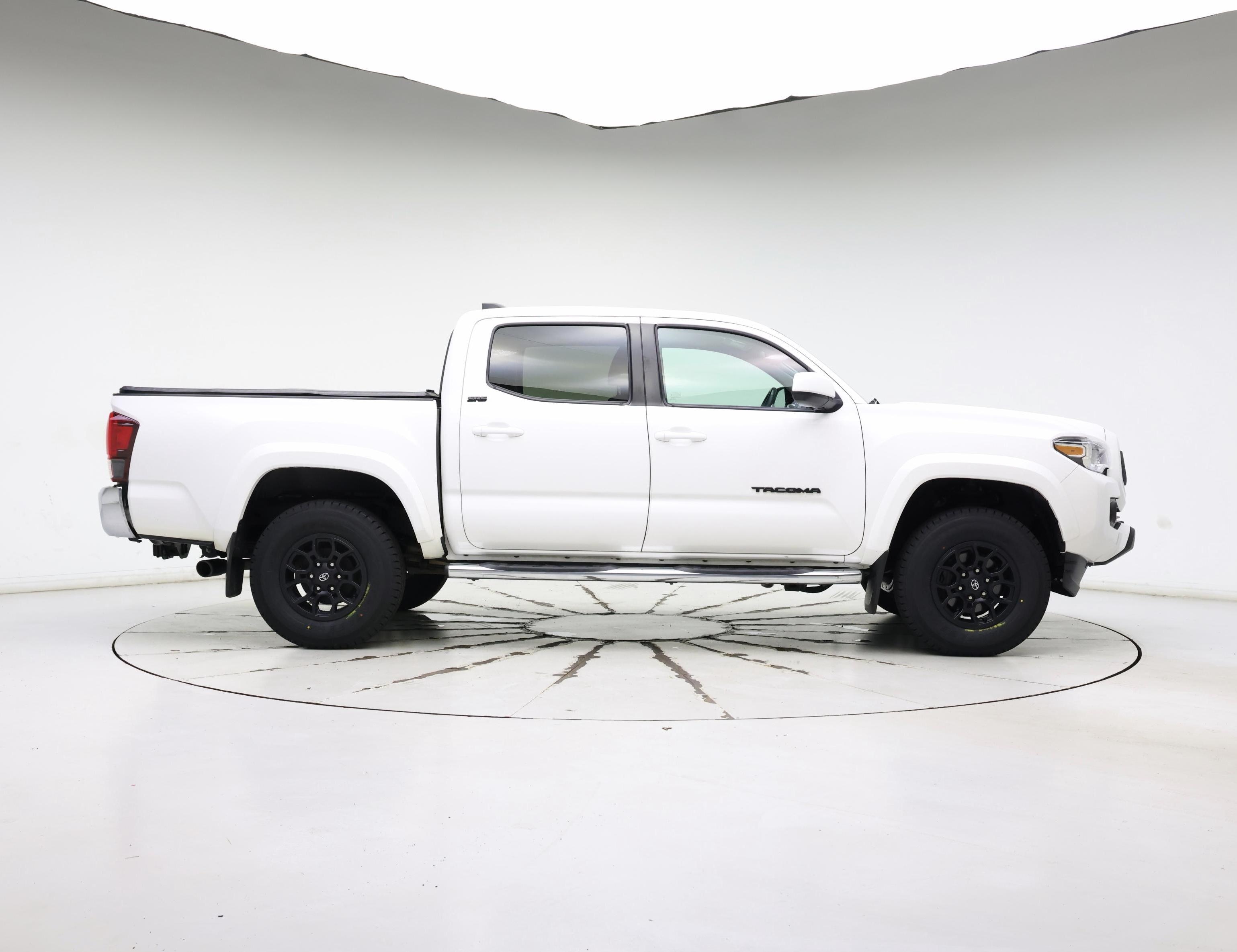 Thumbnail: 2022 Toyota Tacoma - 7