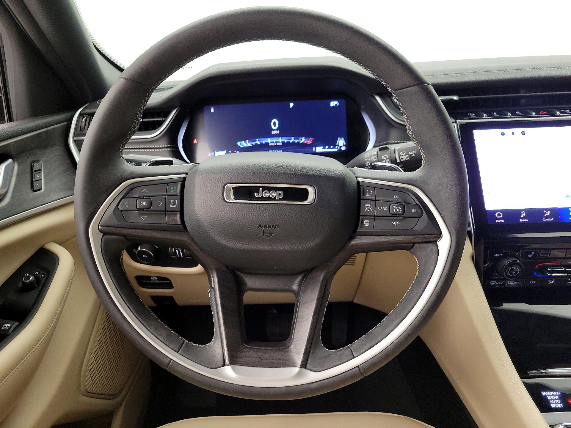 Thumbnail: 2023 Jeep Grand Cherokee - 10
