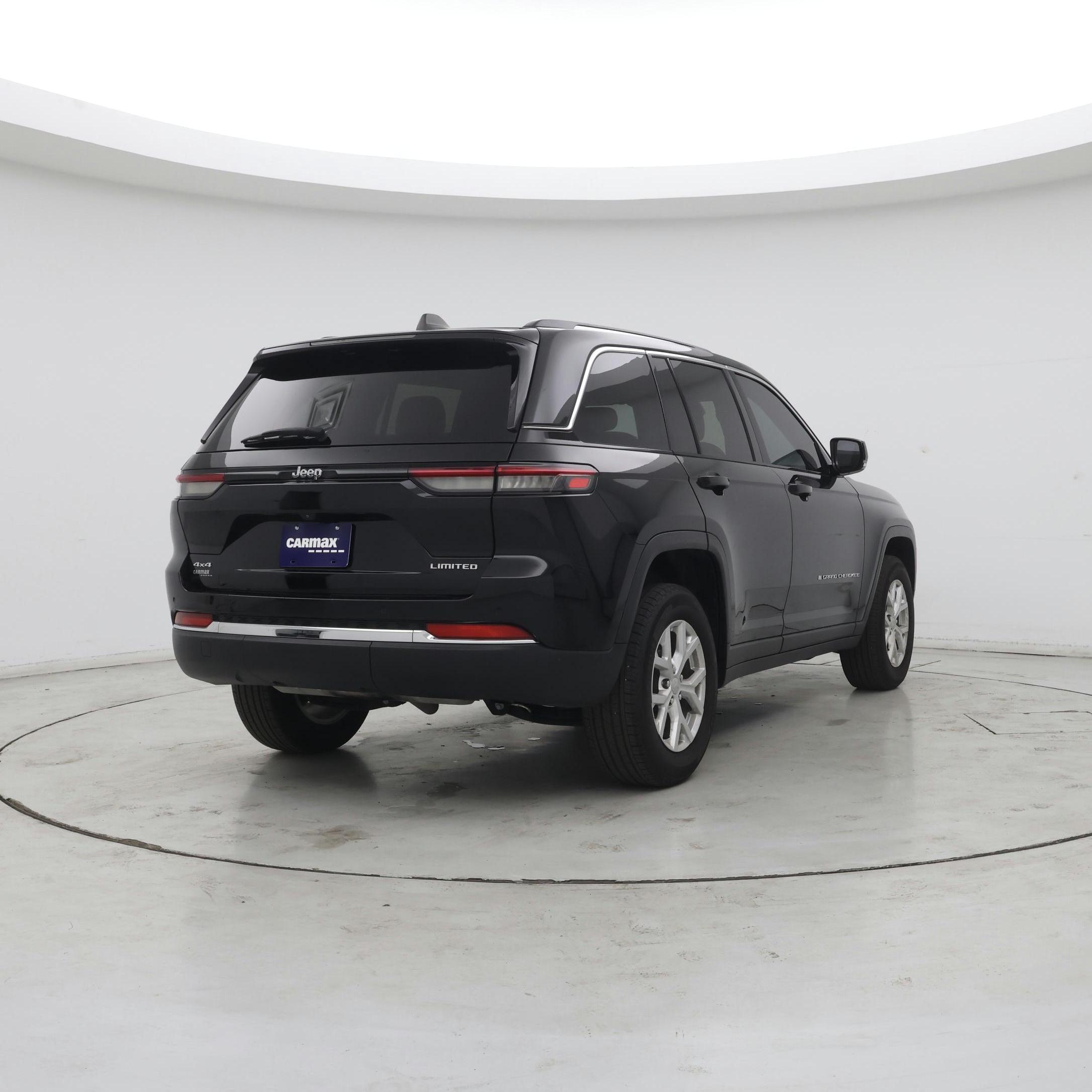 Thumbnail: 2023 Jeep Grand Cherokee - 8