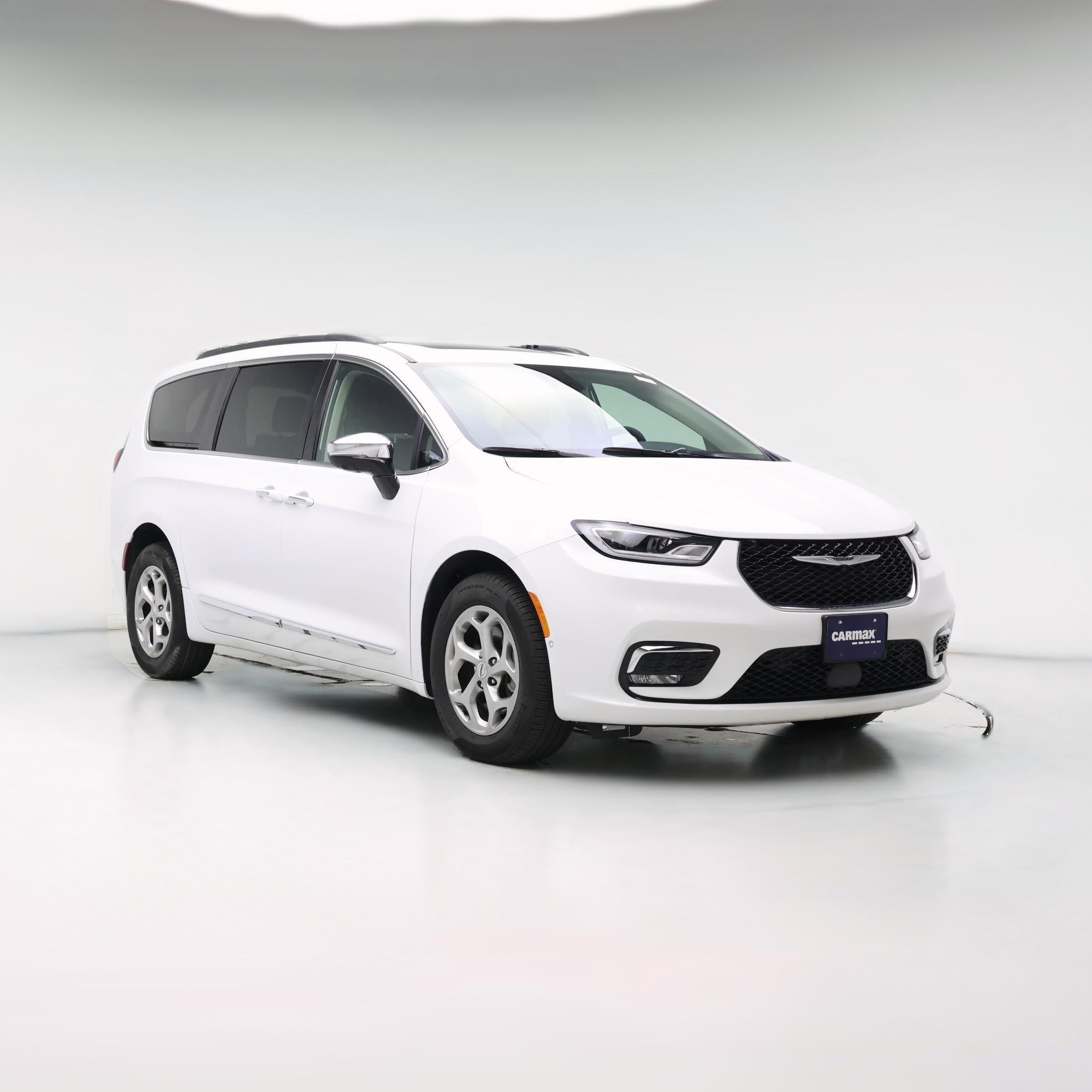Thumbnail: 2023 Chrysler Pacifica - 1