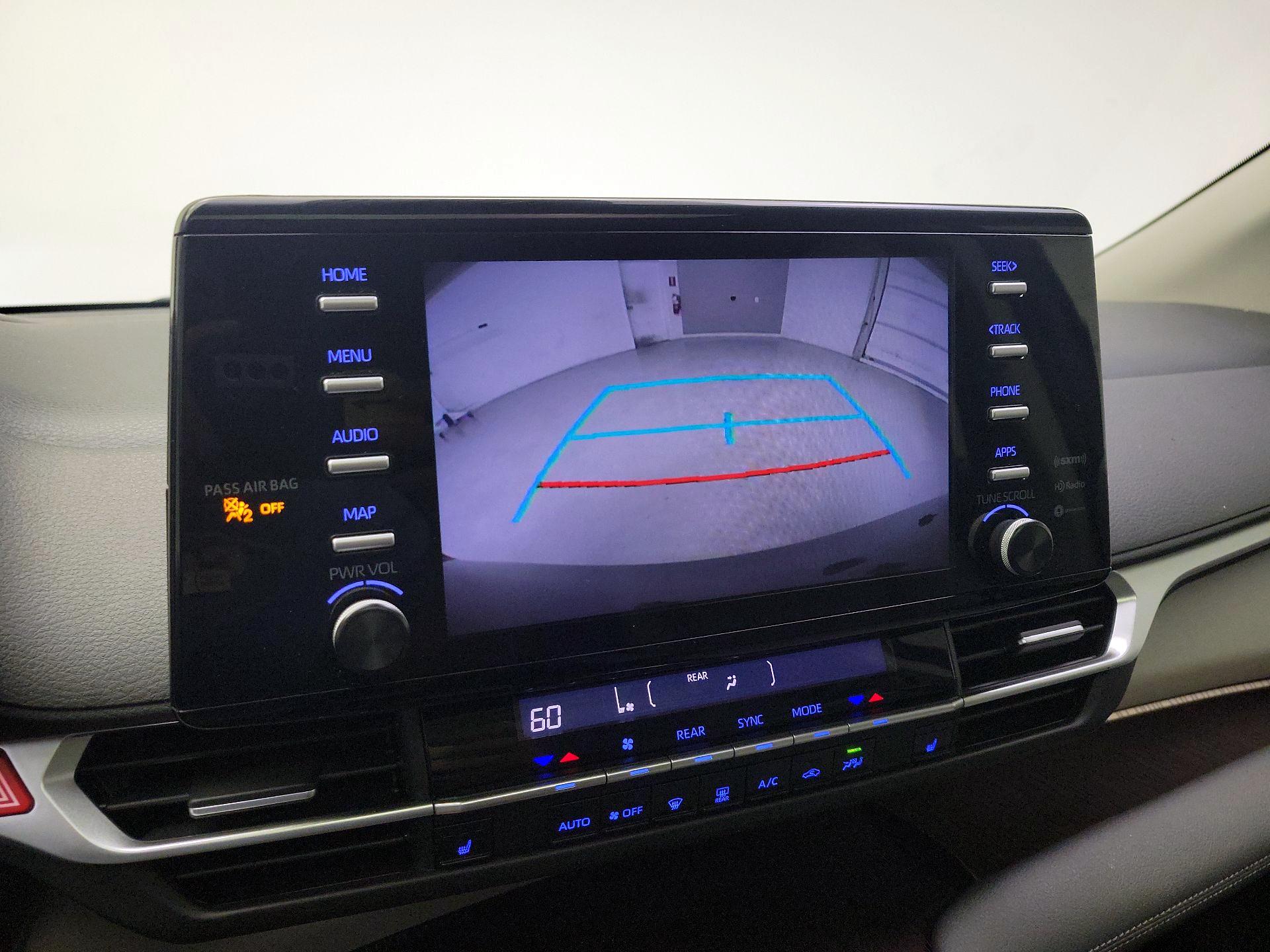 Thumbnail: 2021 Toyota Sienna - 14
