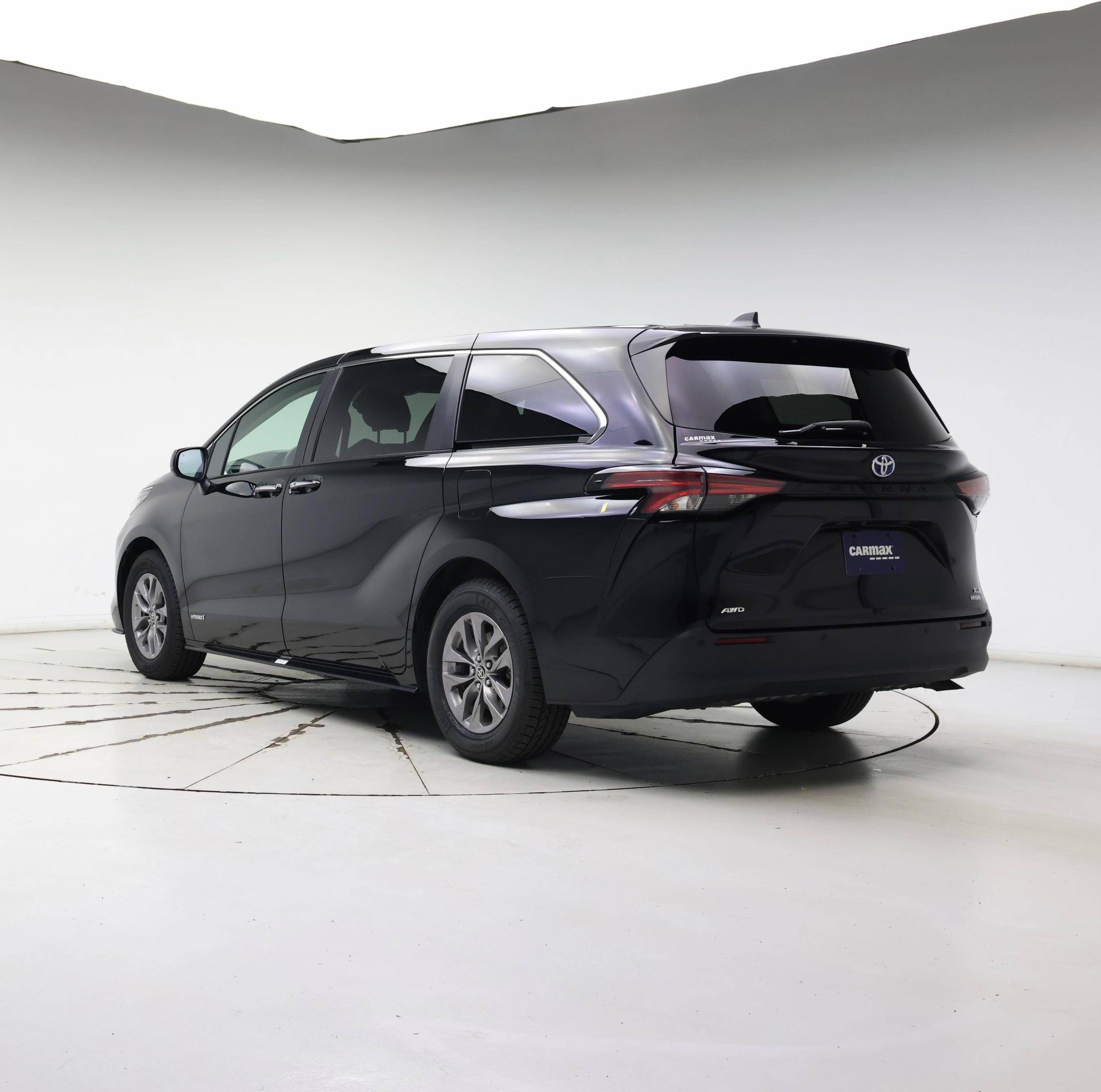 Thumbnail: 2021 Toyota Sienna - 2