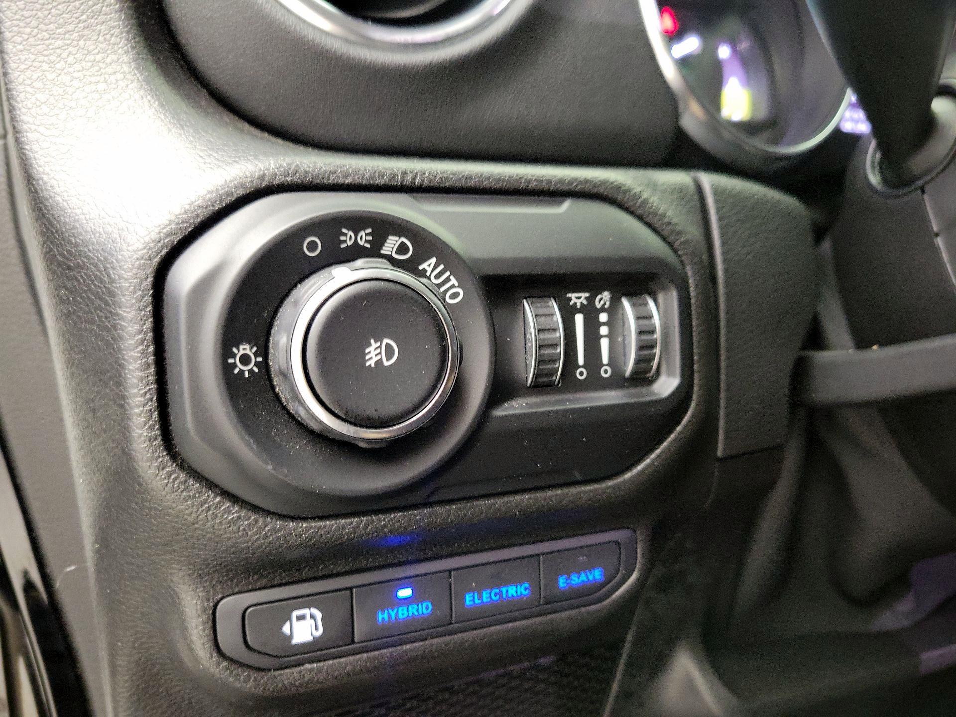 Thumbnail: 2021 Jeep Wrangler - 13