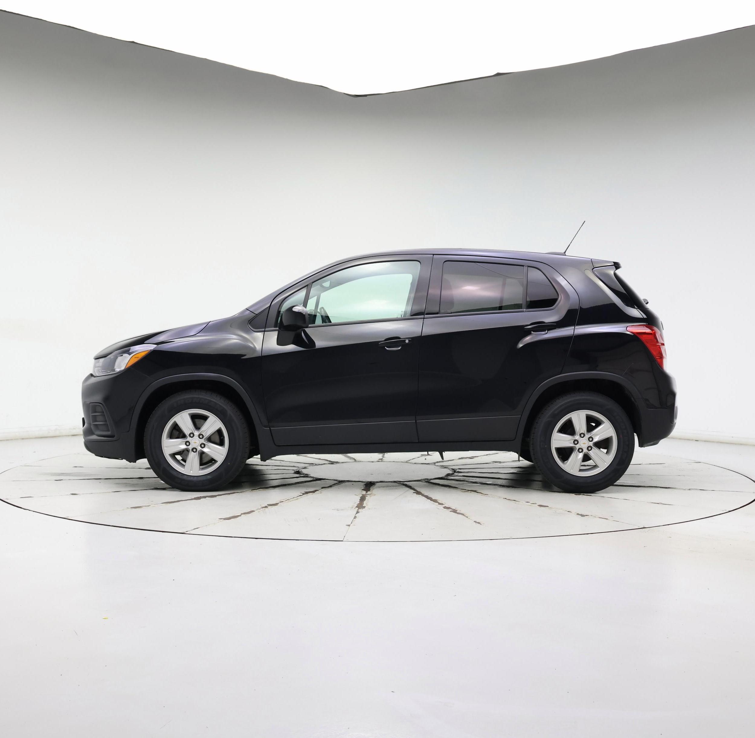 Thumbnail: 2020 Chevrolet Trax - 3