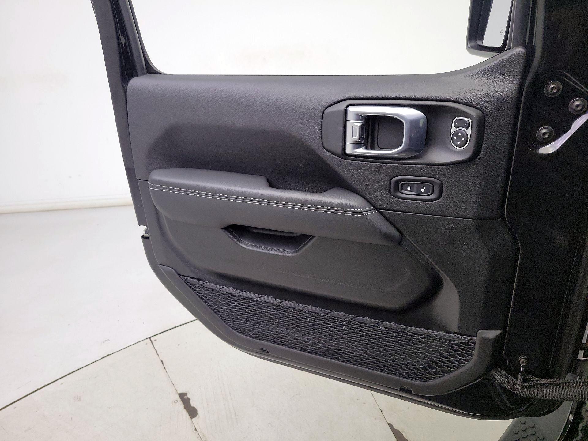 Thumbnail: 2022 Jeep Wrangler - 12