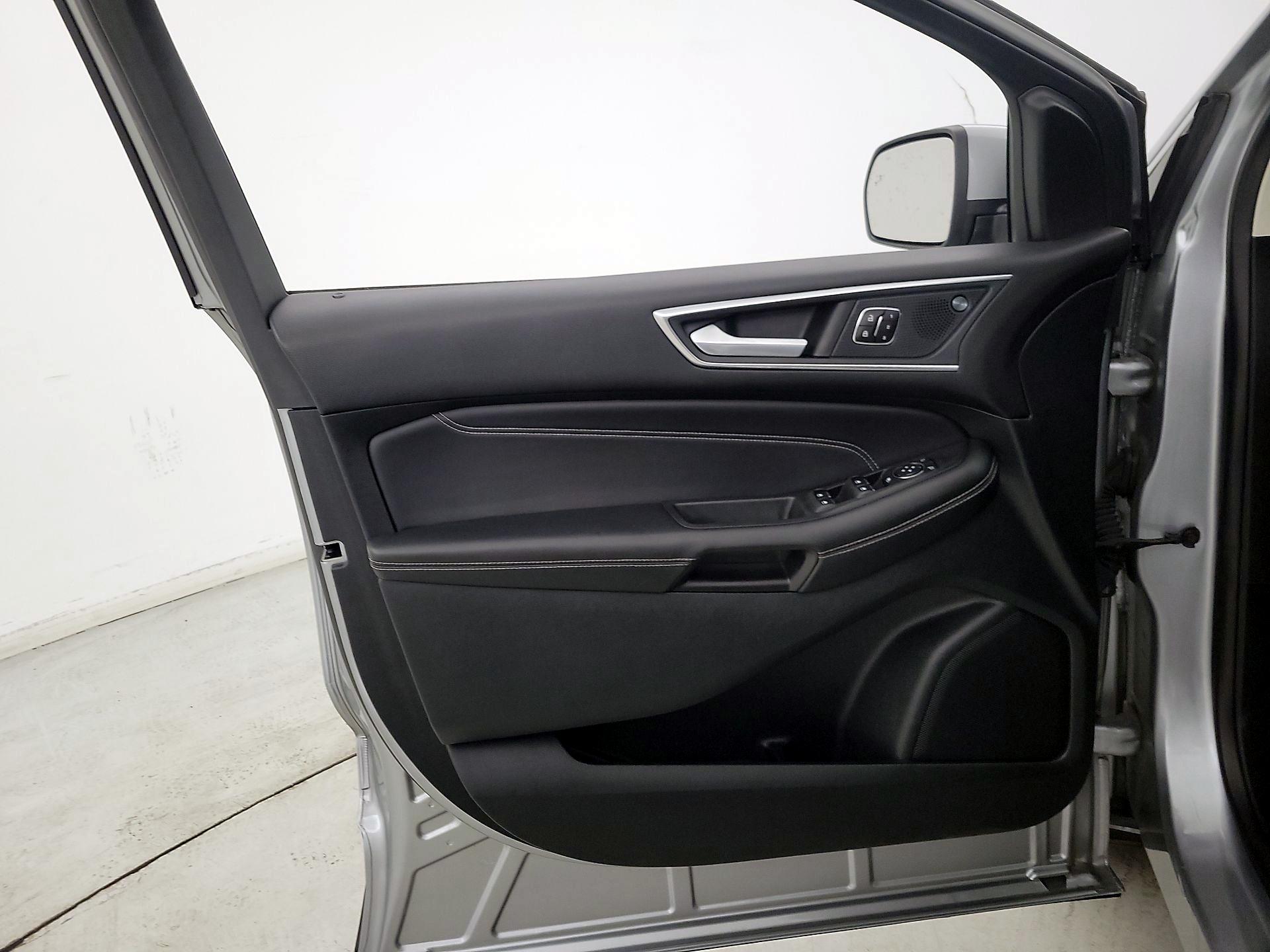 Thumbnail: 2023 Ford Edge - 12