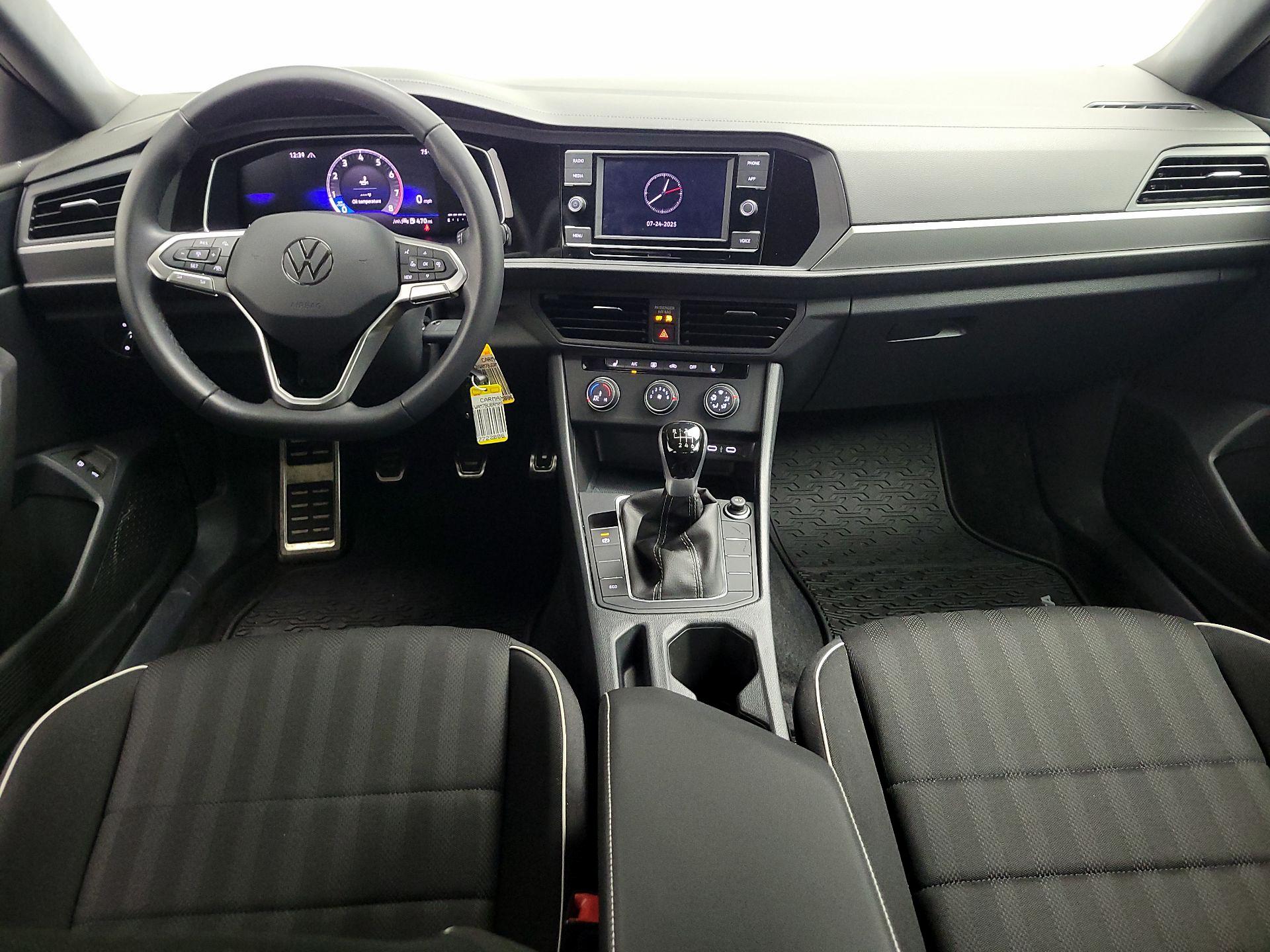 Thumbnail: 2024 Volkswagen Jetta - 9