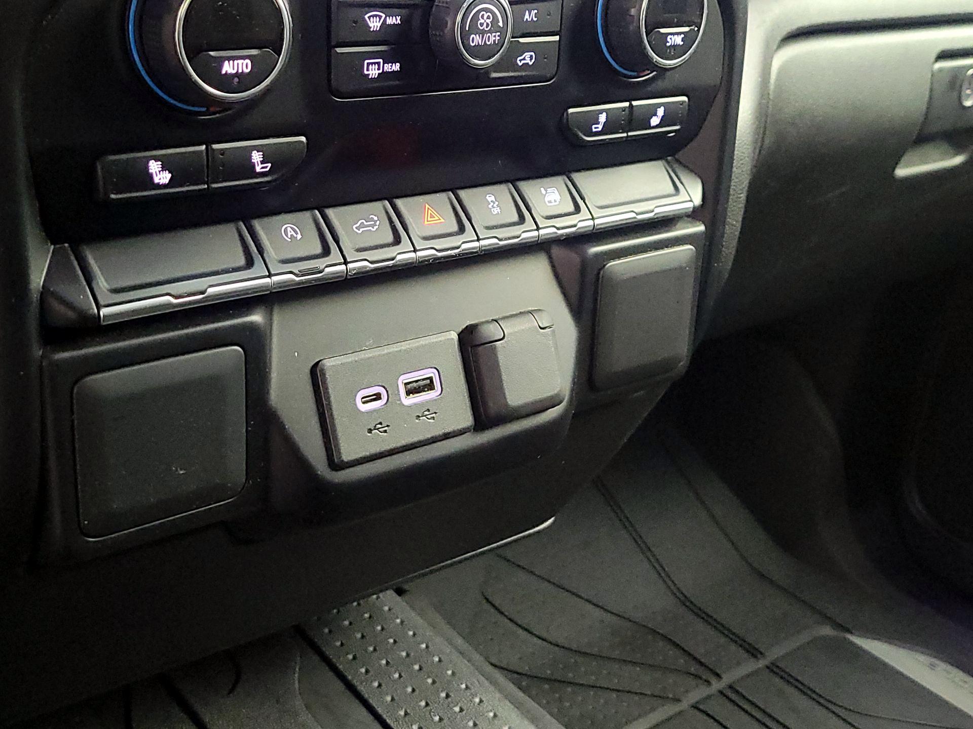 Thumbnail: 2019 Chevrolet Silverado 1500 - 18
