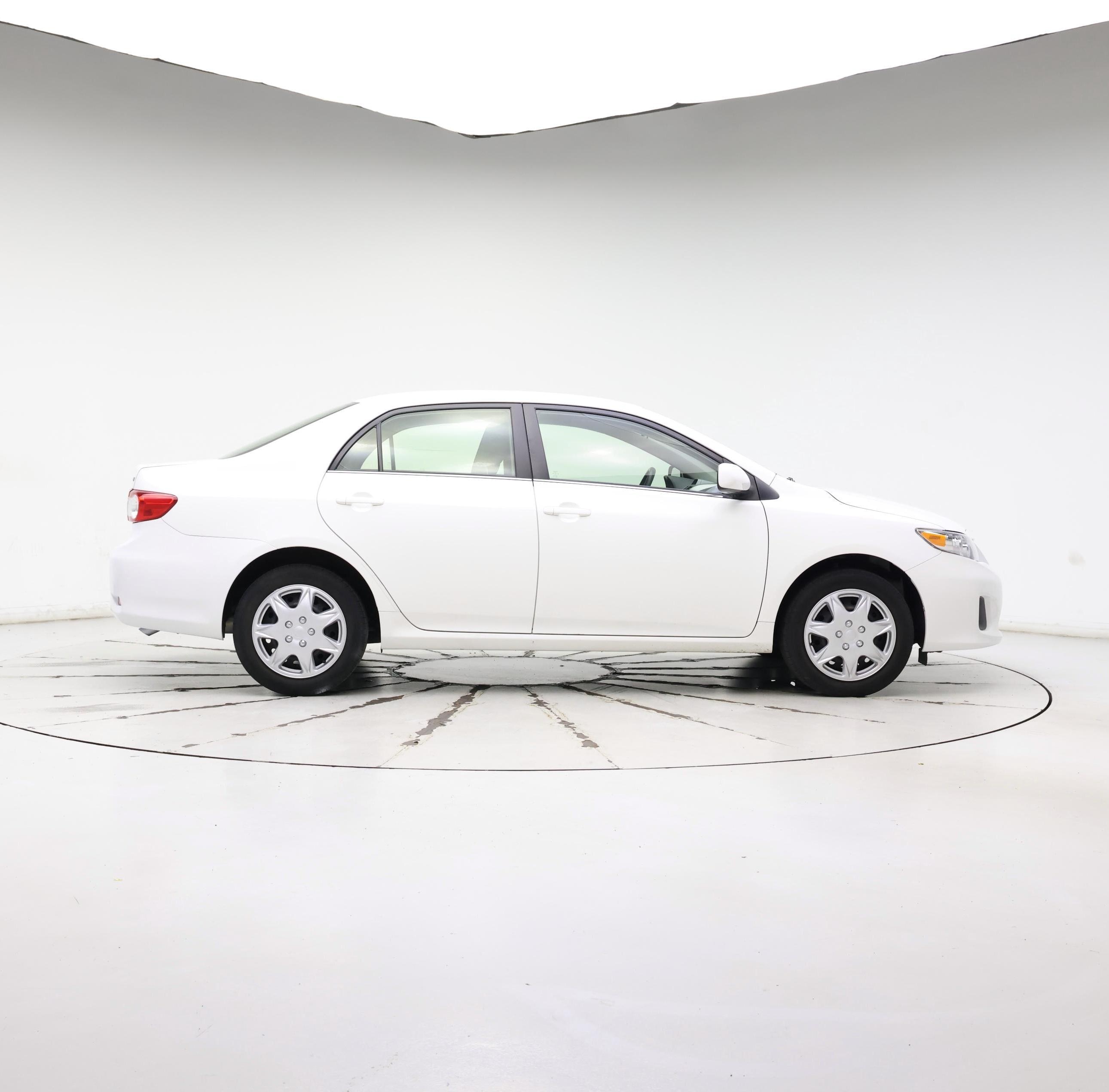 Thumbnail: 2013 Toyota Corolla - 7