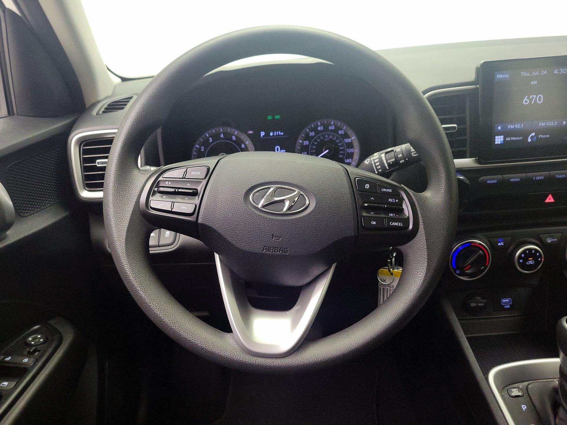 Thumbnail: 2021 Hyundai Venue - 10