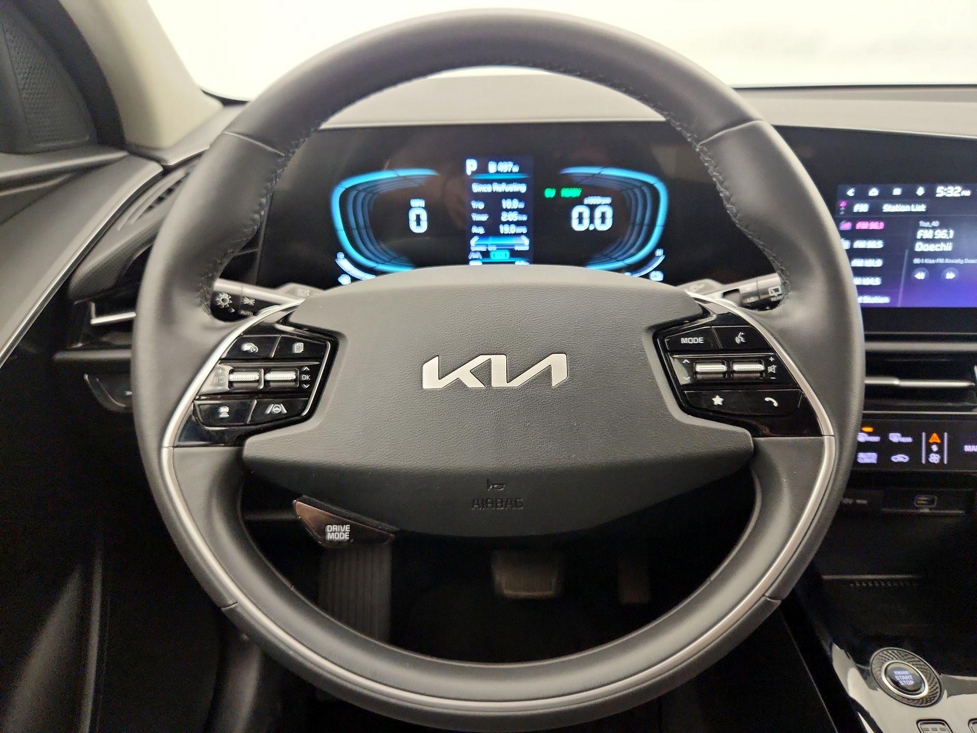 Thumbnail: 2023 Kia Niro - 10