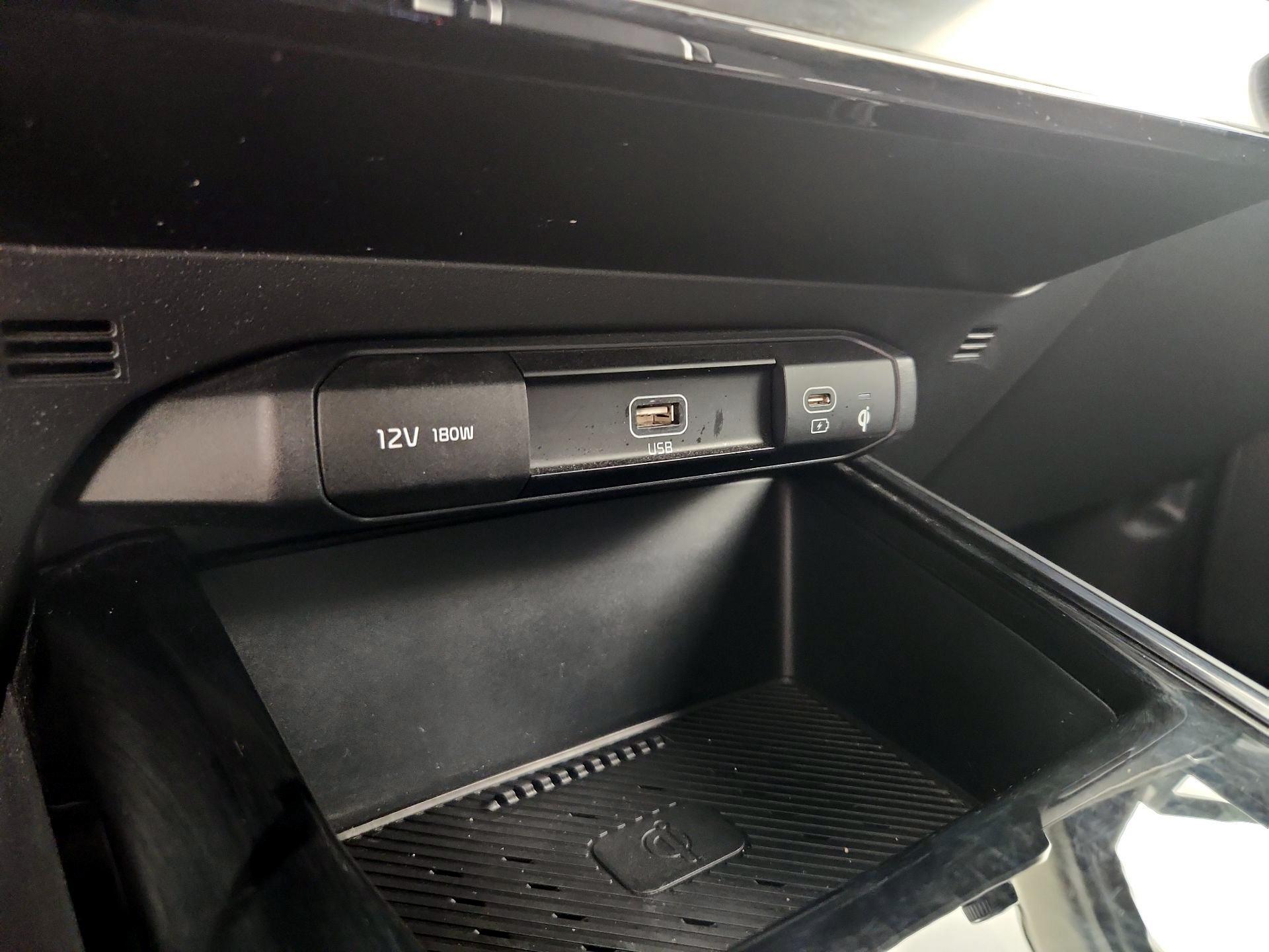 Thumbnail: 2023 Kia Niro - 19