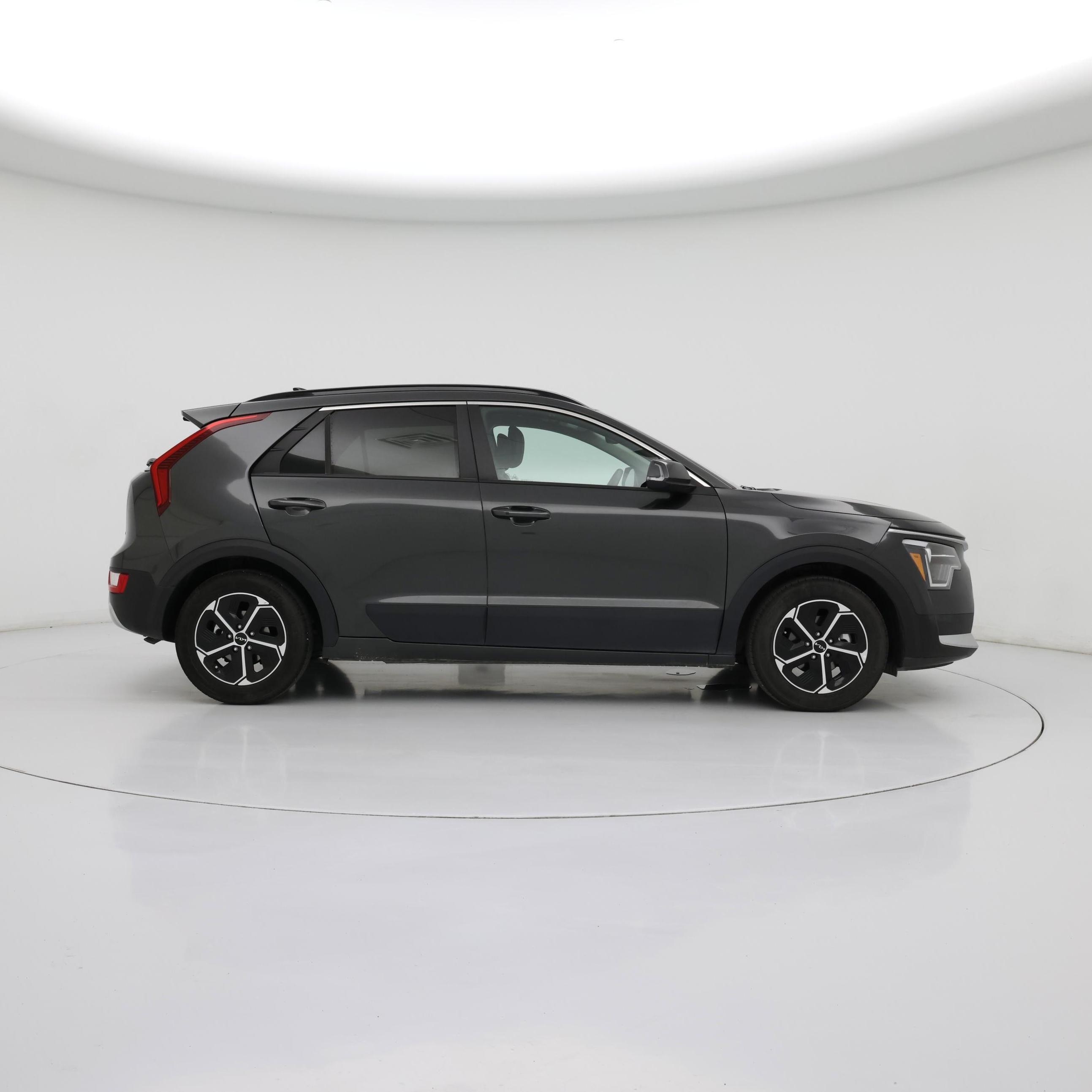 Thumbnail: 2023 Kia Niro - 7