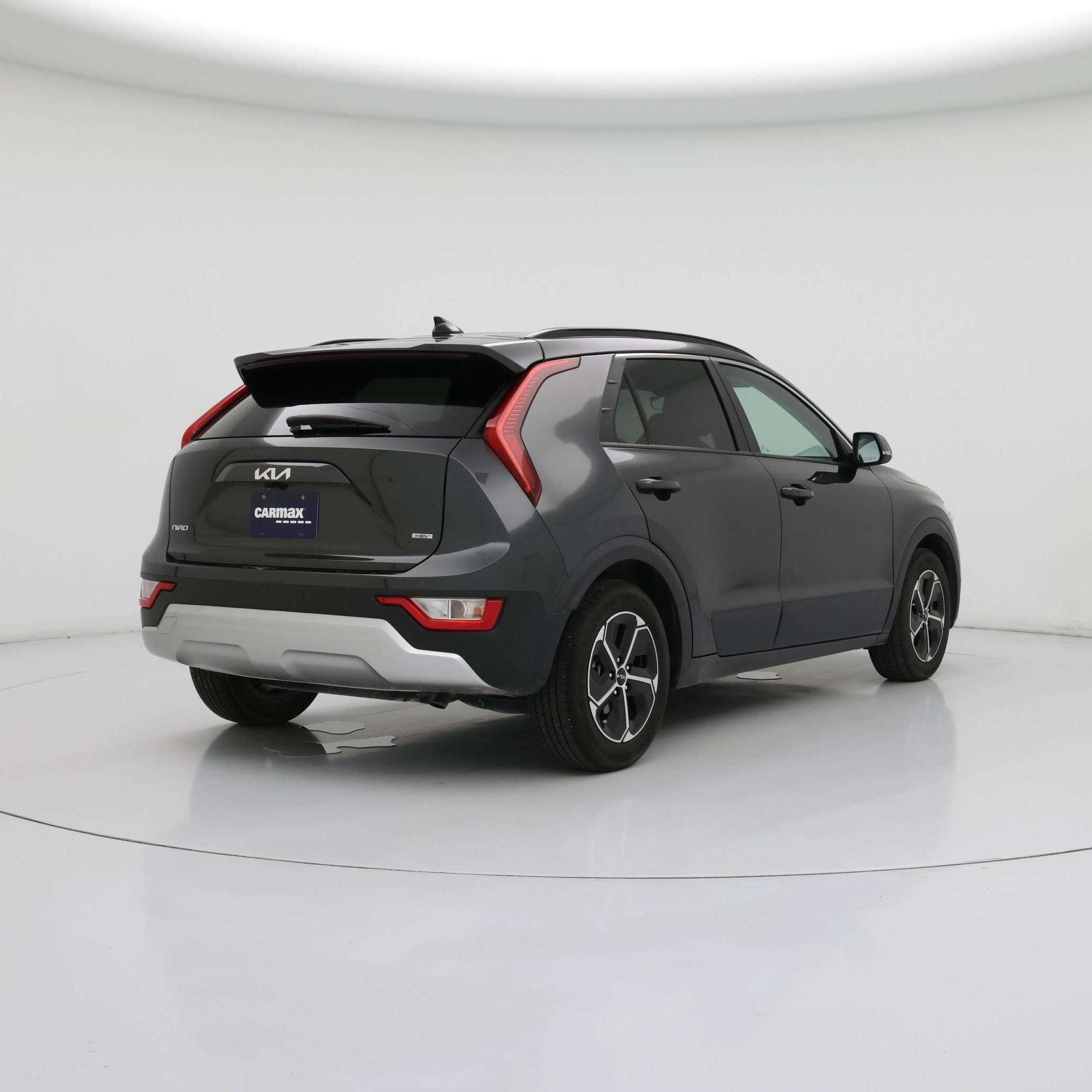 Thumbnail: 2023 Kia Niro - 8