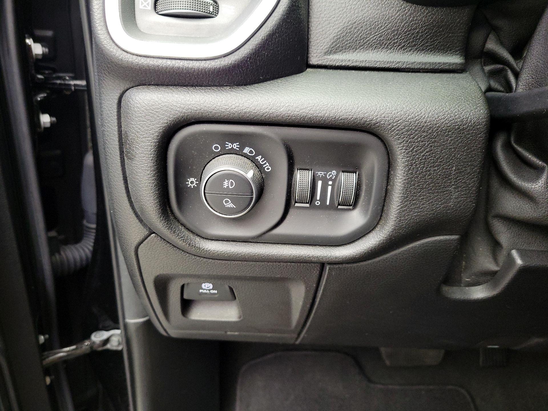 Thumbnail: 2019 RAM 1500 - 13