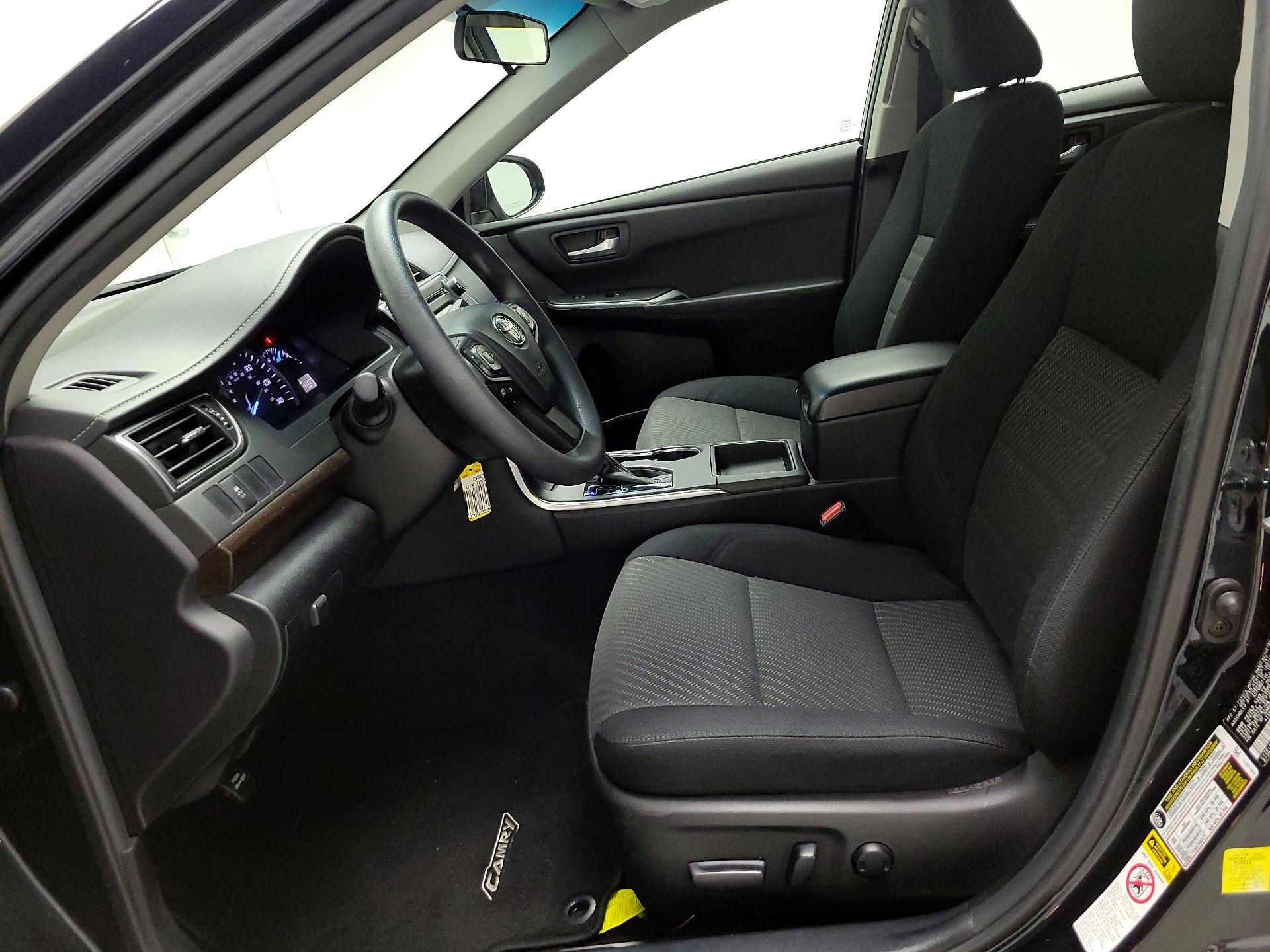 Thumbnail: 2015 Toyota Camry - 11