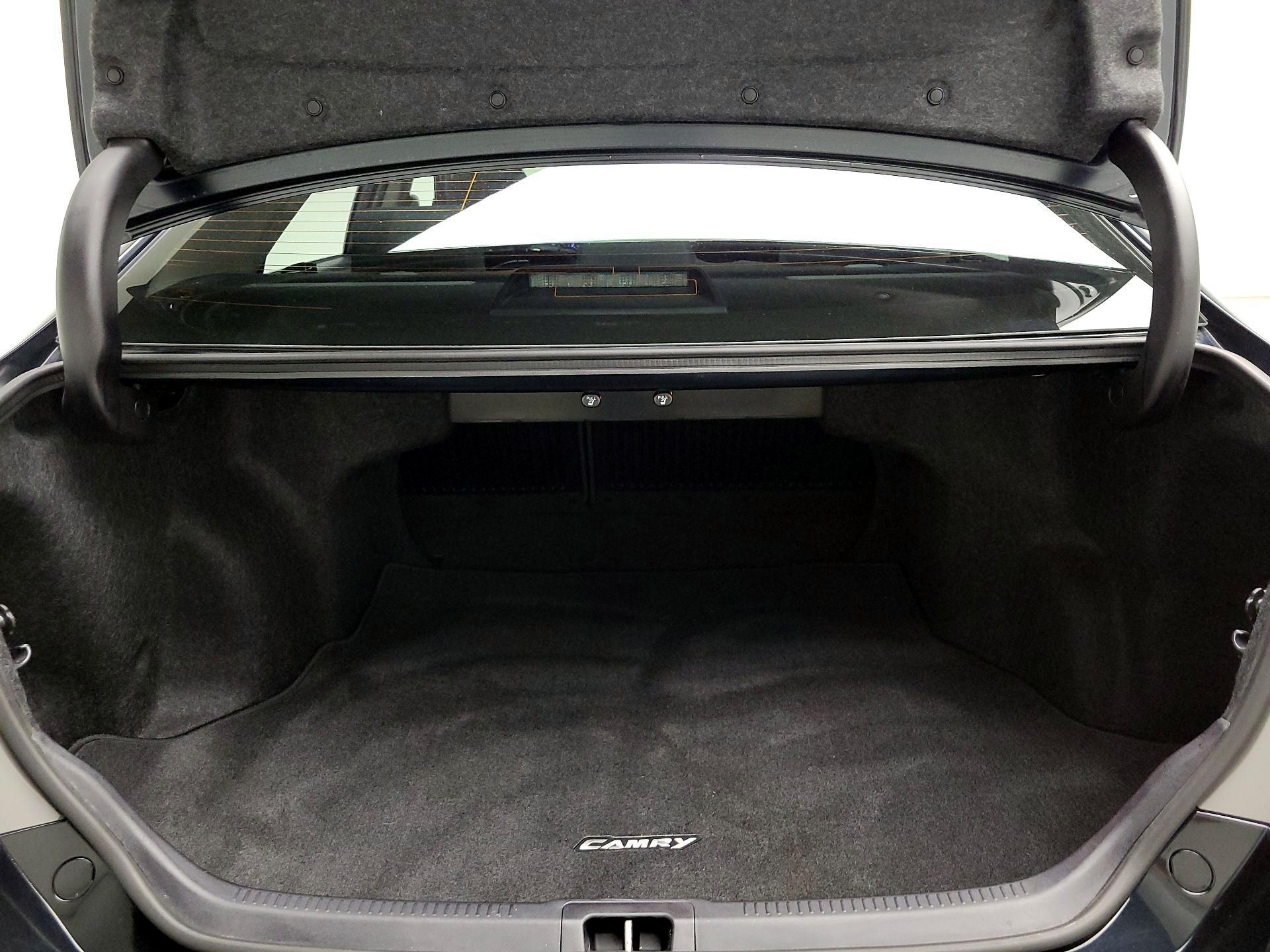Thumbnail: 2015 Toyota Camry - 19