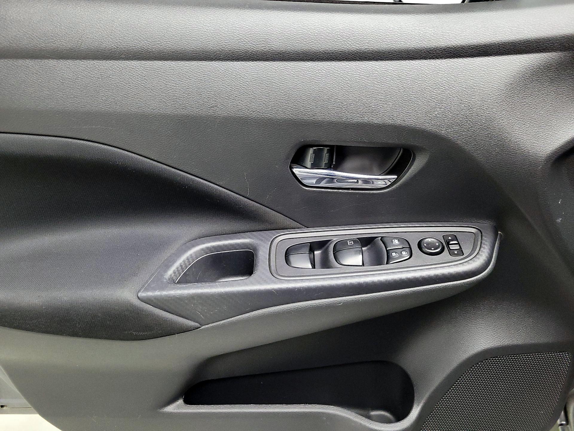 Thumbnail: 2021 Nissan Versa - 12