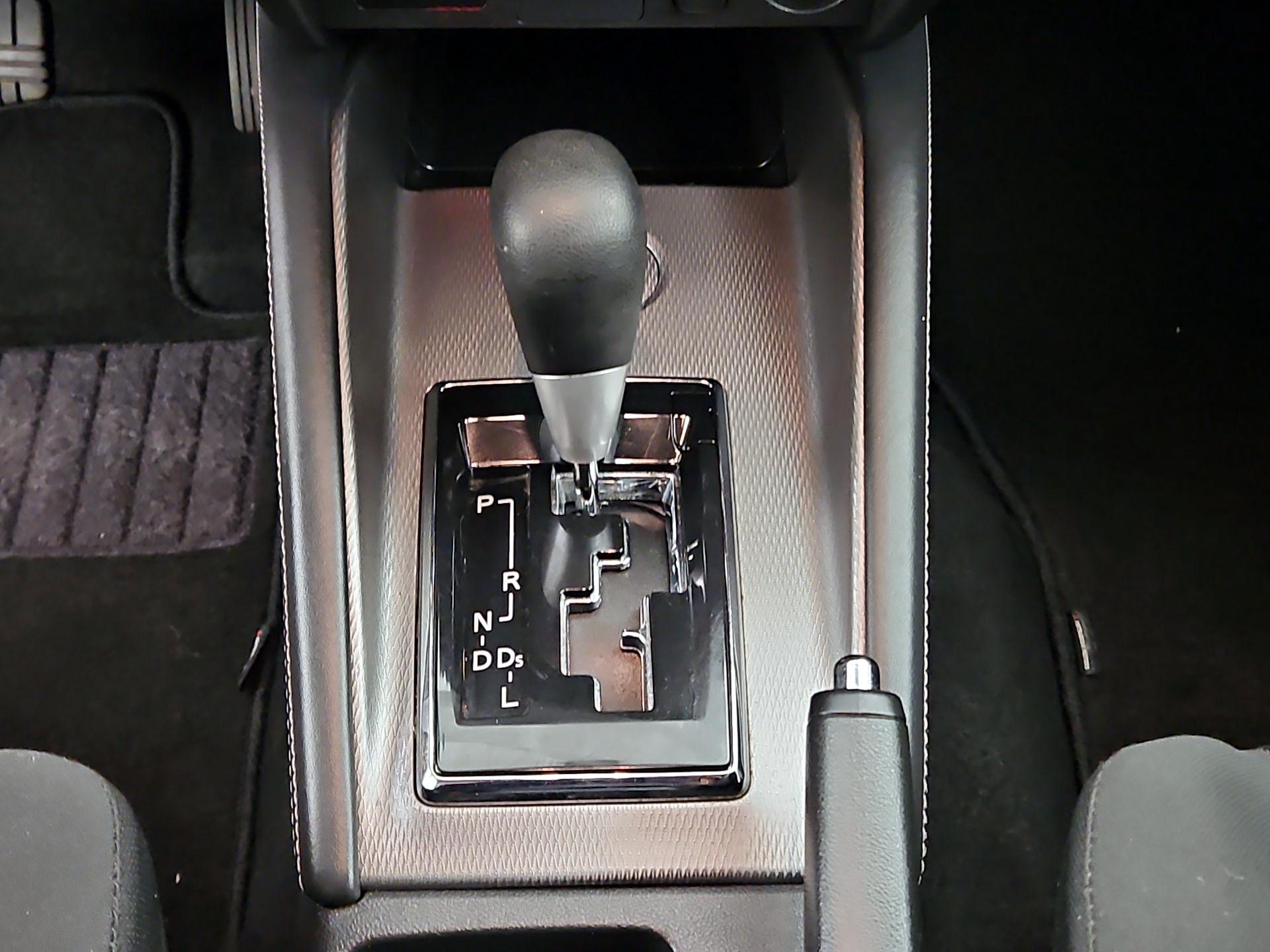 Thumbnail: 2022 Mitsubishi Outlander Sport - 17