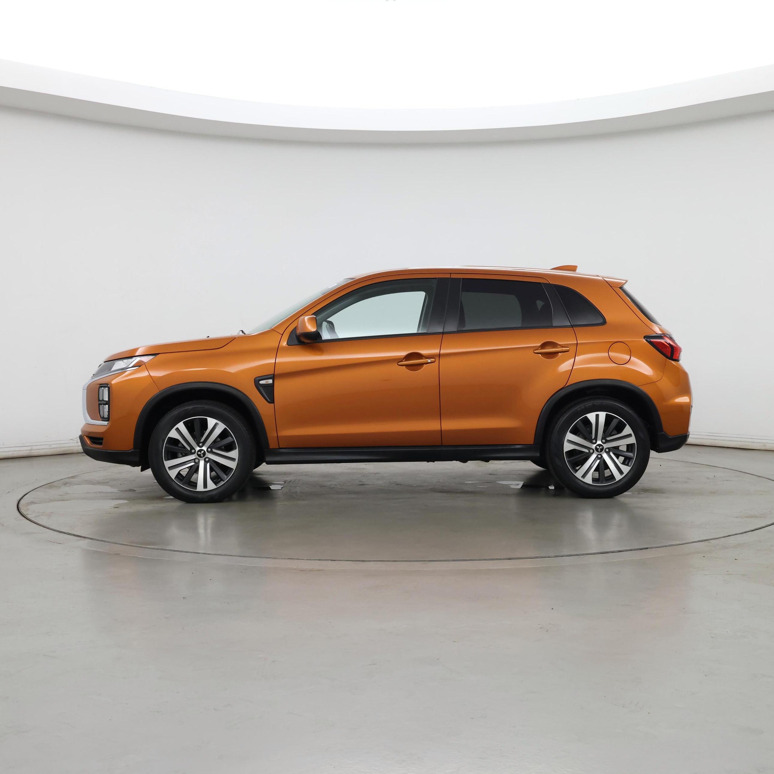 Thumbnail: 2022 Mitsubishi Outlander Sport - 3