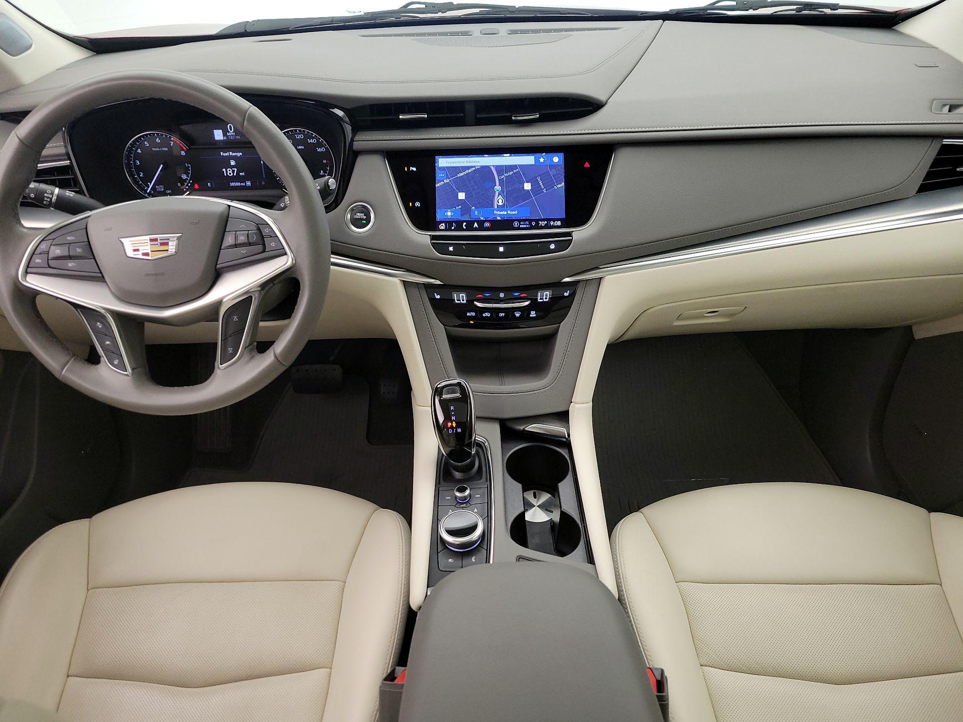 Thumbnail: 2021 Cadillac XT5 - 9