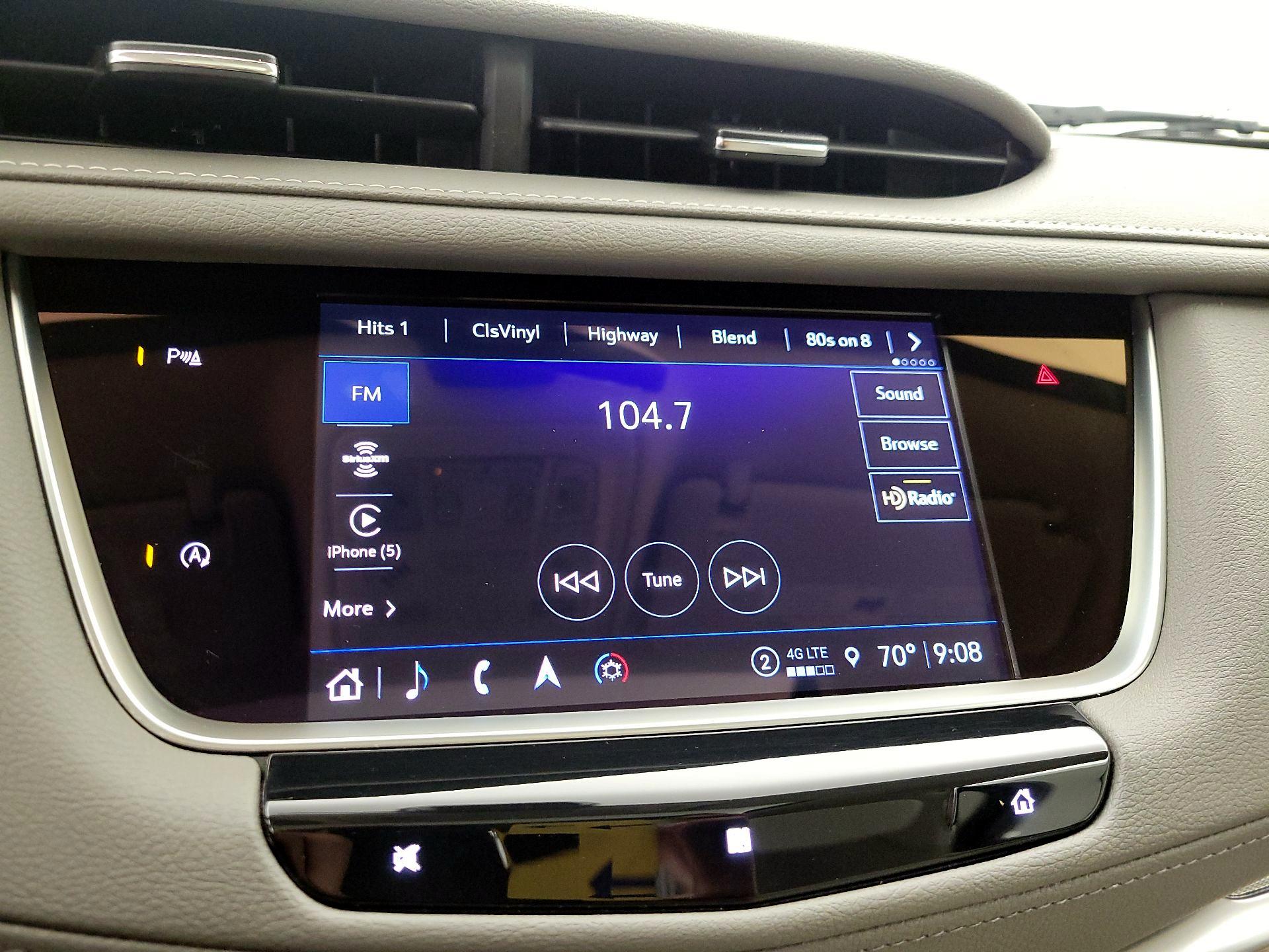 Thumbnail: 2021 Cadillac XT5 - 16