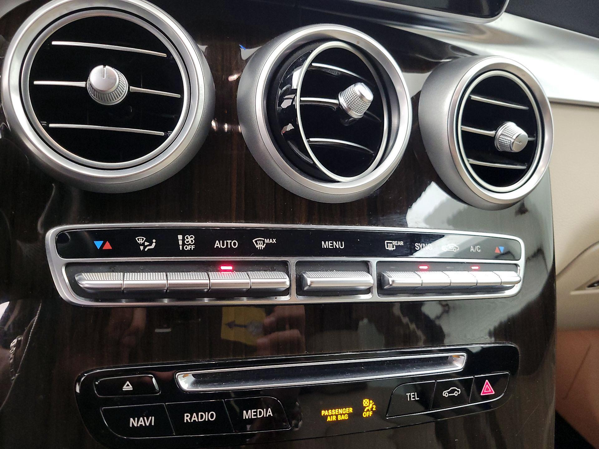 Thumbnail: 2018 Mercedes-Benz GLC - 16