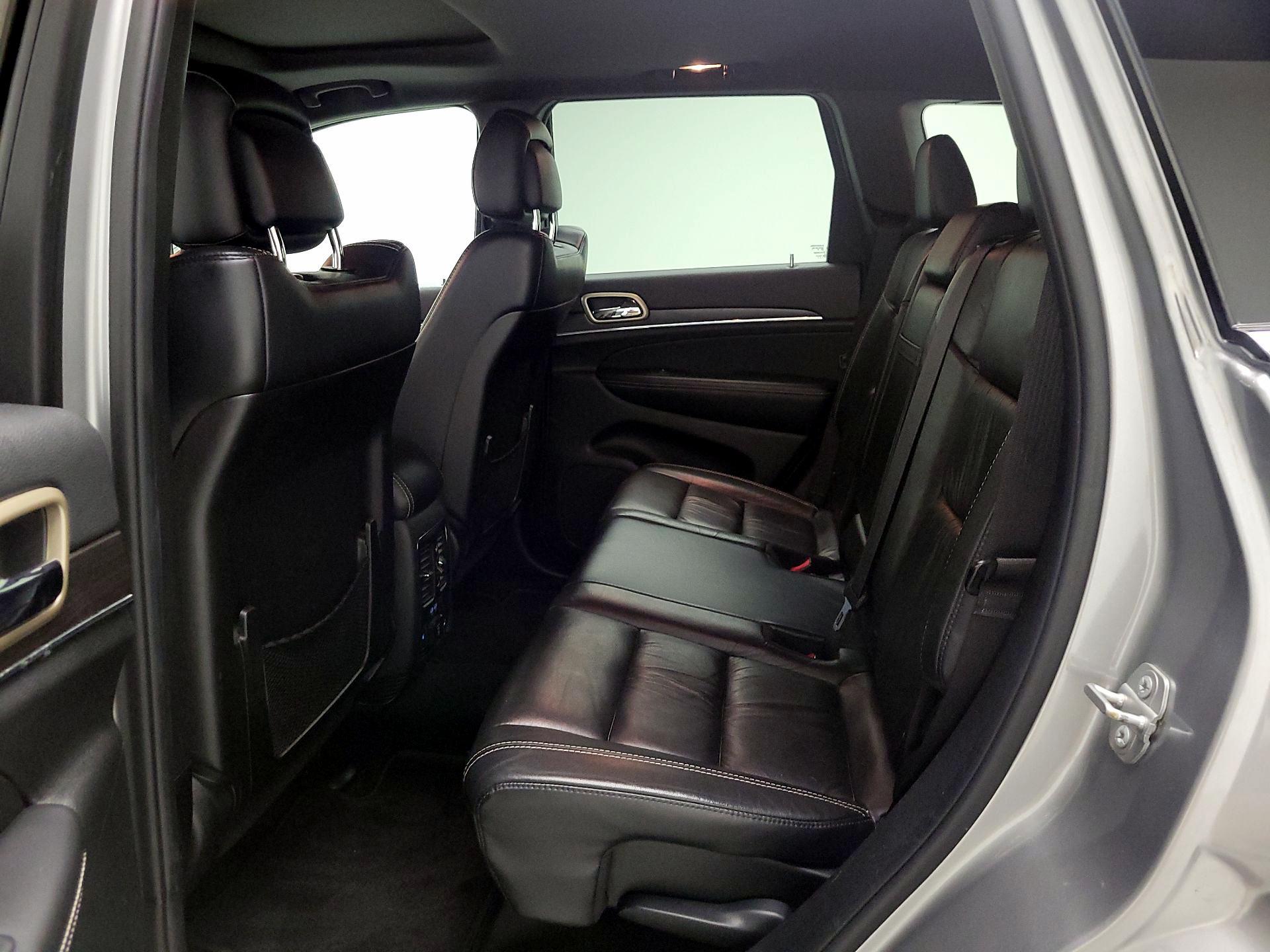 Thumbnail: 2015 Jeep Grand Cherokee - 20