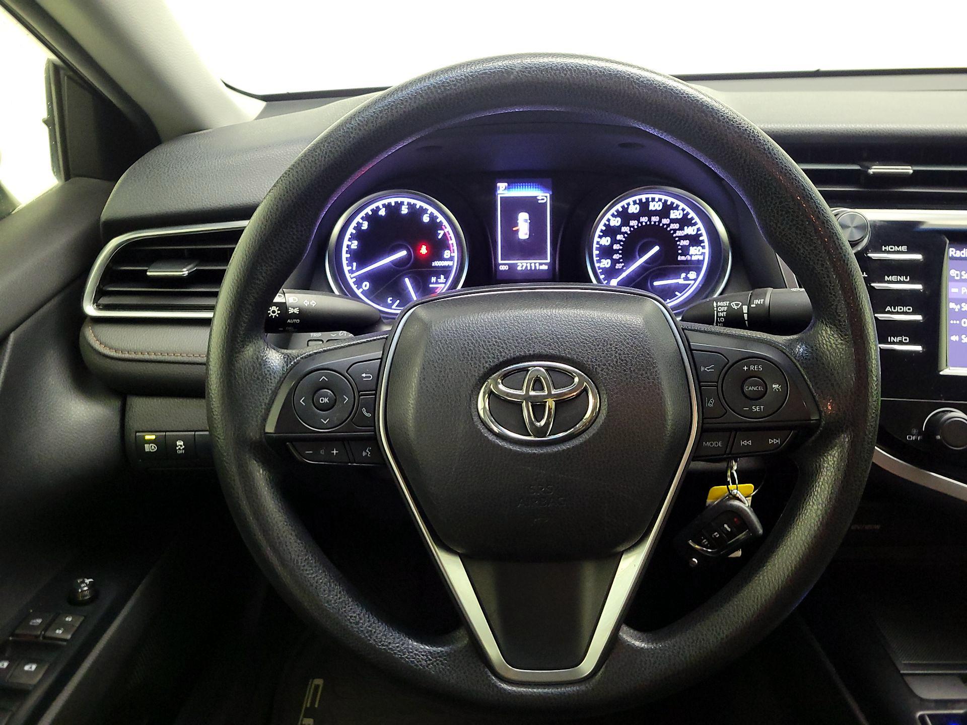 Thumbnail: 2018 Toyota Camry - 10